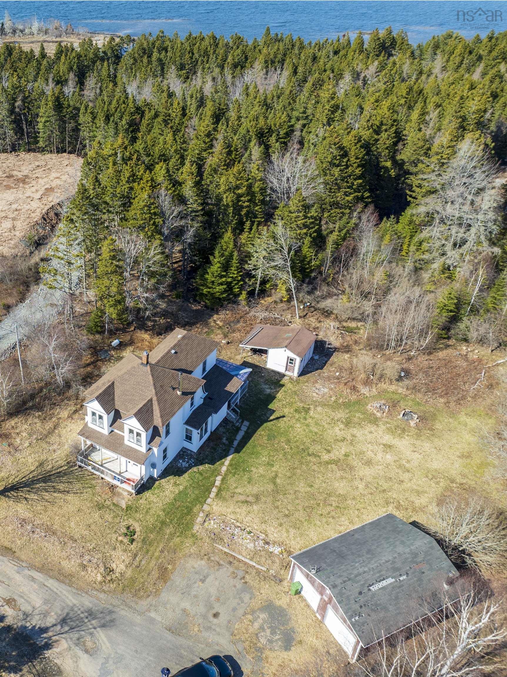 $365,000.00: 5 Feltzen South Road, Bayport