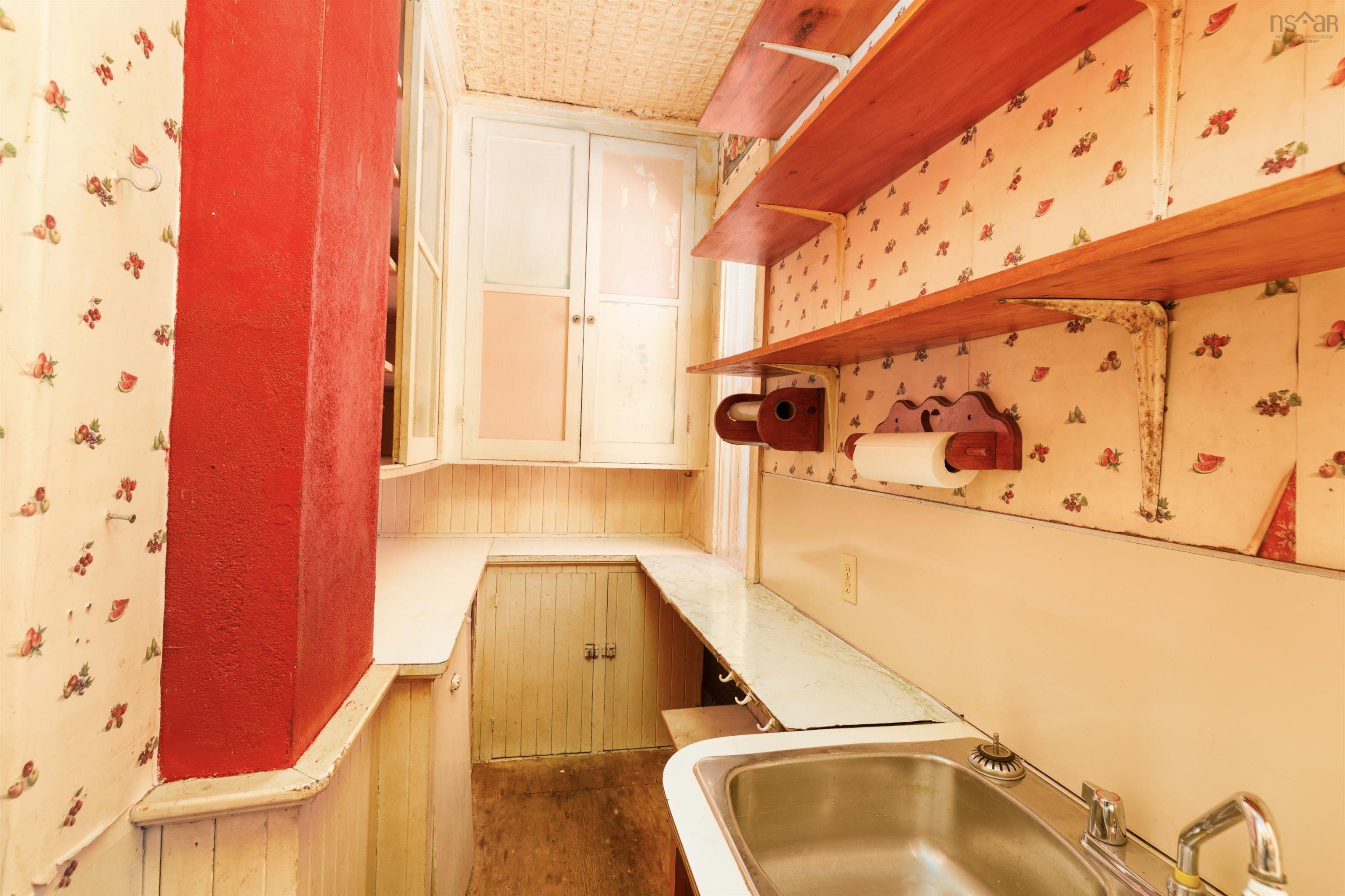 $425,000.00: 5 Feltzen South Road, Bayport