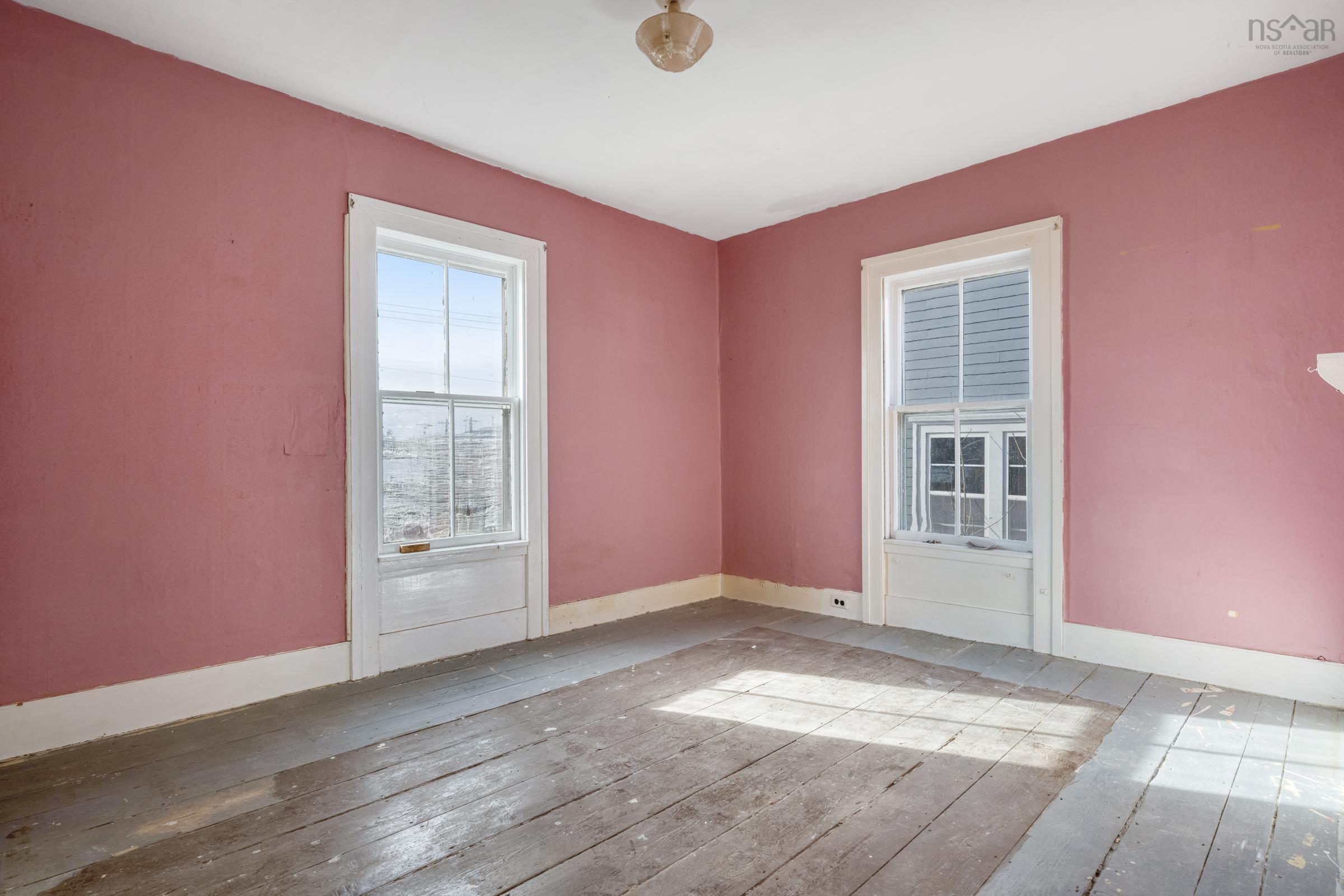 $600,000.00: 200 Montague Street, Lunenburg