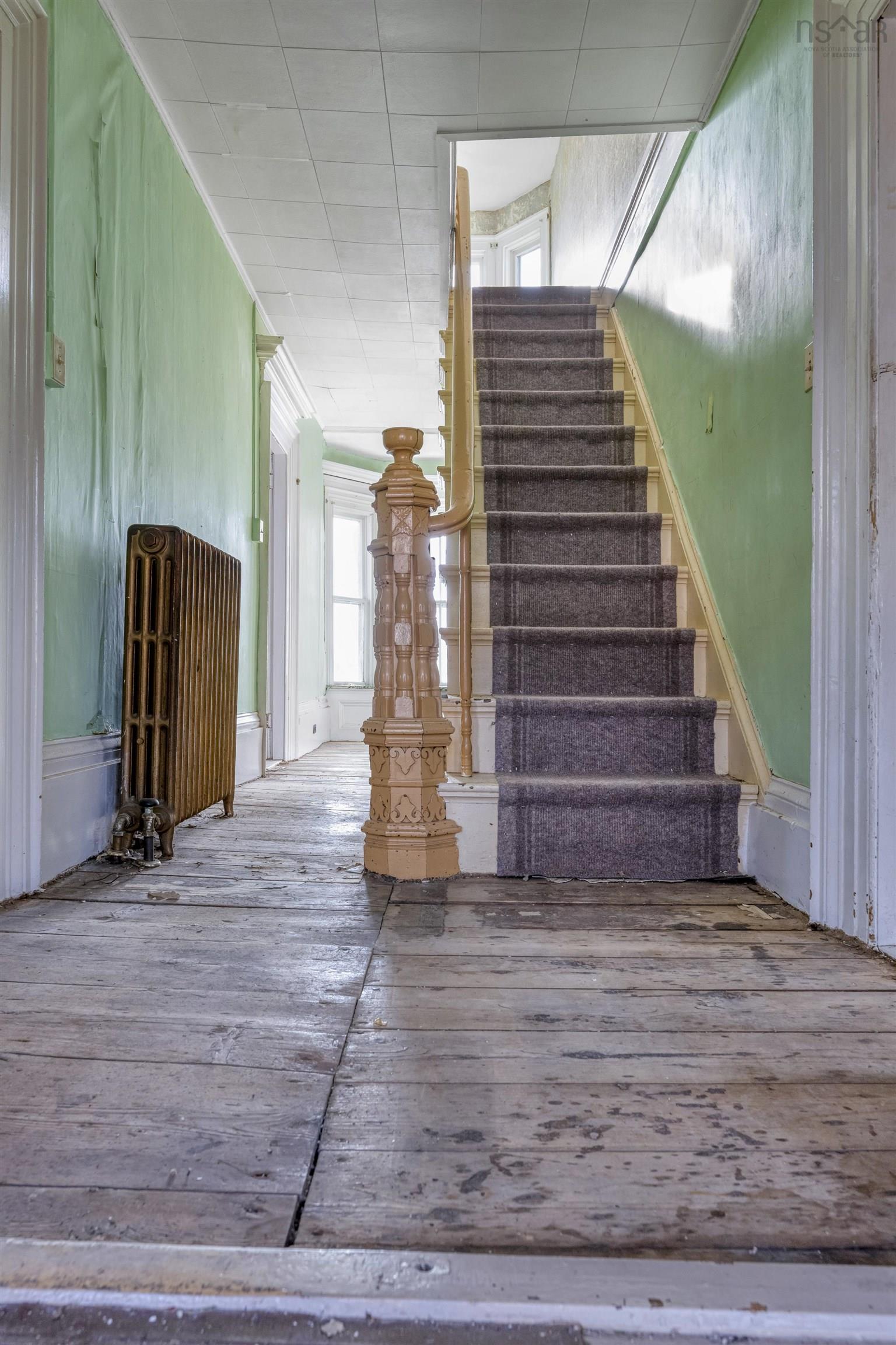 $600,000.00: 200 Montague Street, Lunenburg