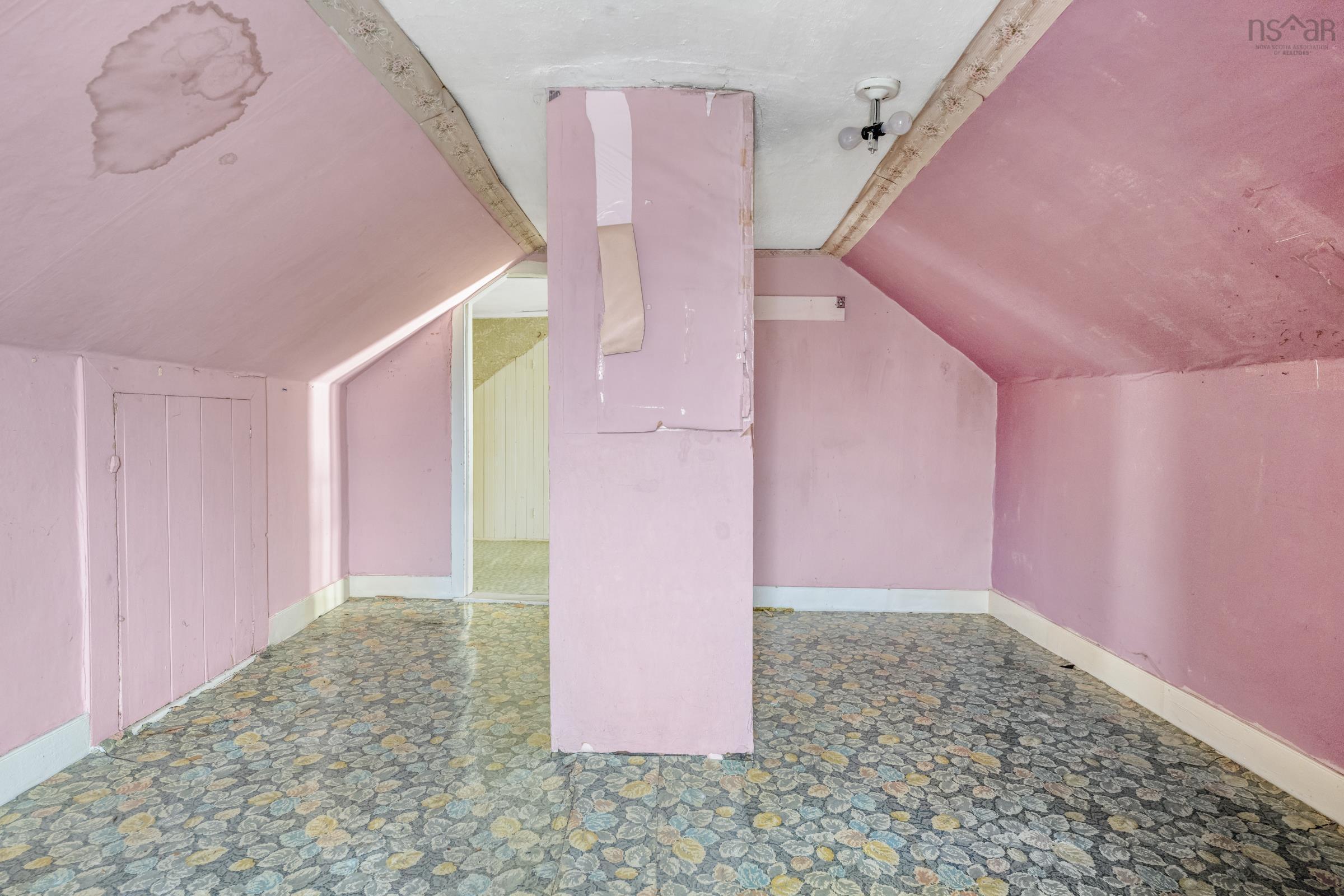 $600,000.00: 200 Montague Street, Lunenburg