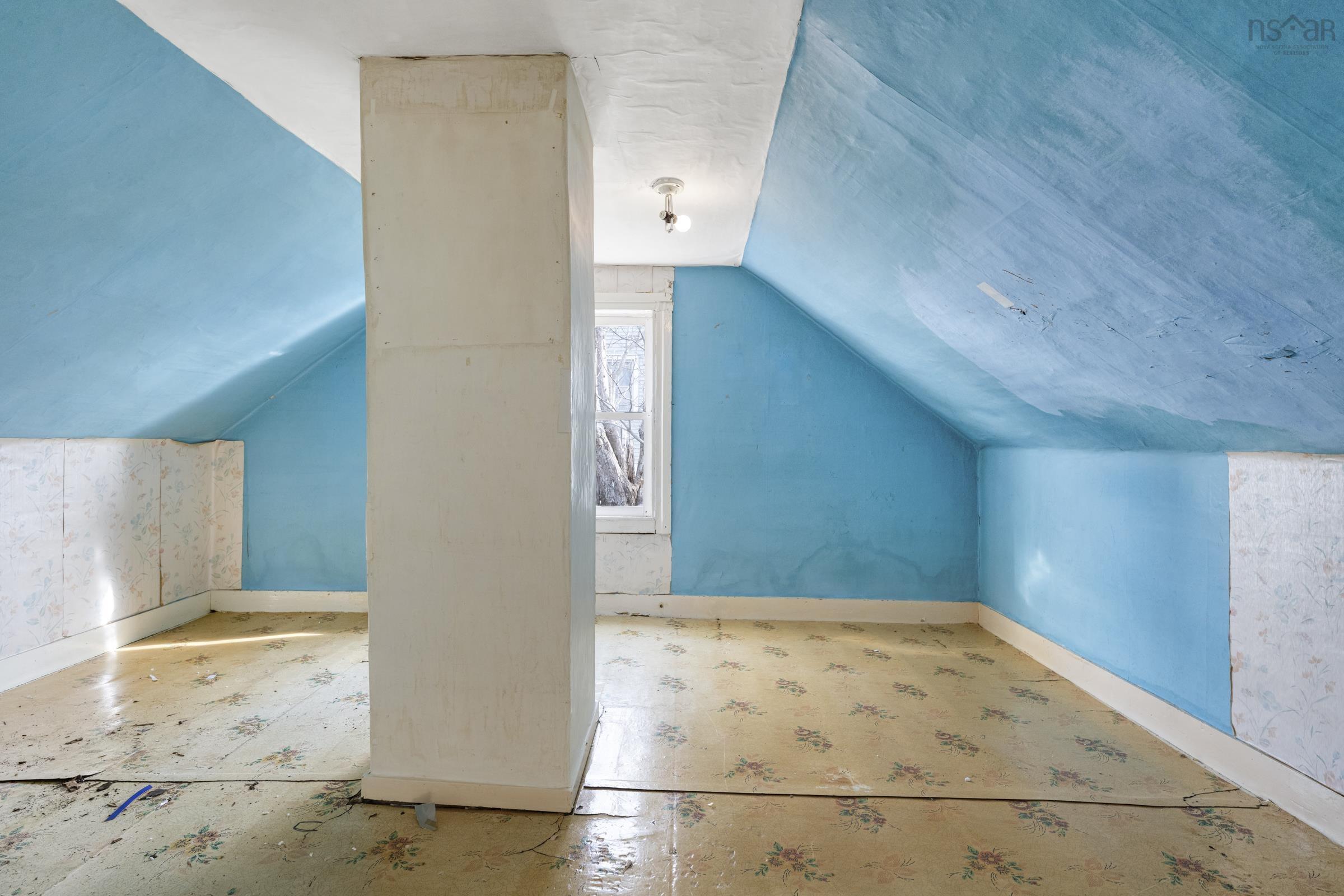 $600,000.00: 200 Montague Street, Lunenburg