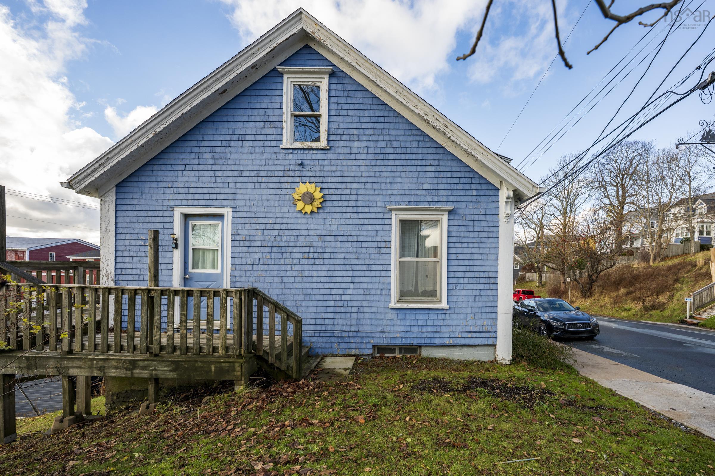 $600,000.00: 200 Montague Street, Lunenburg
