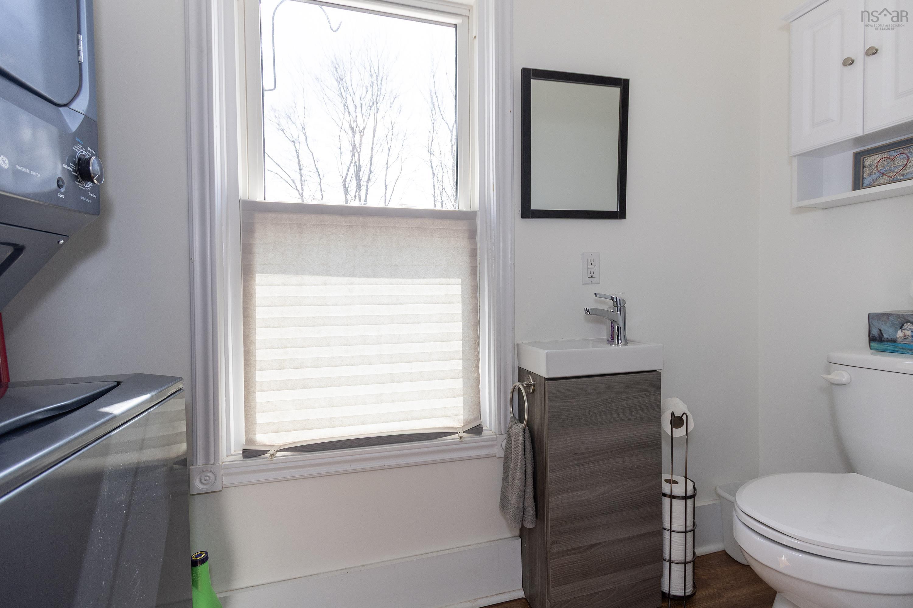 $279,000.00: 100 Queen Street, Parrsboro