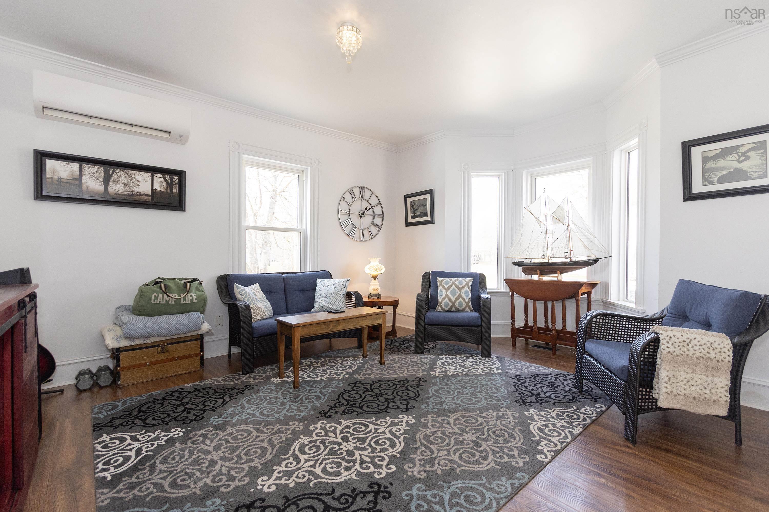 $279,000.00: 100 Queen Street, Parrsboro
