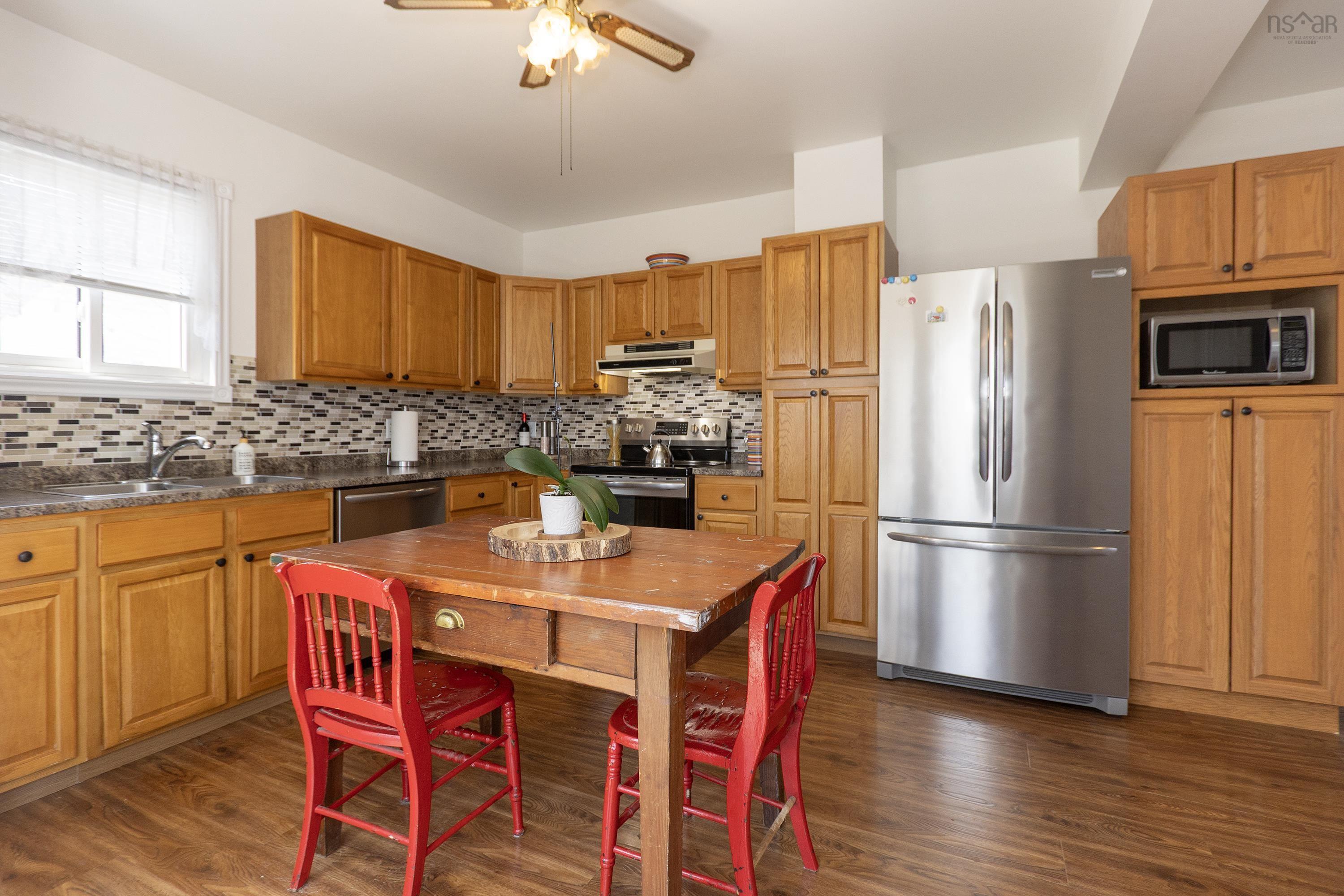 $279,000.00: 100 Queen Street, Parrsboro