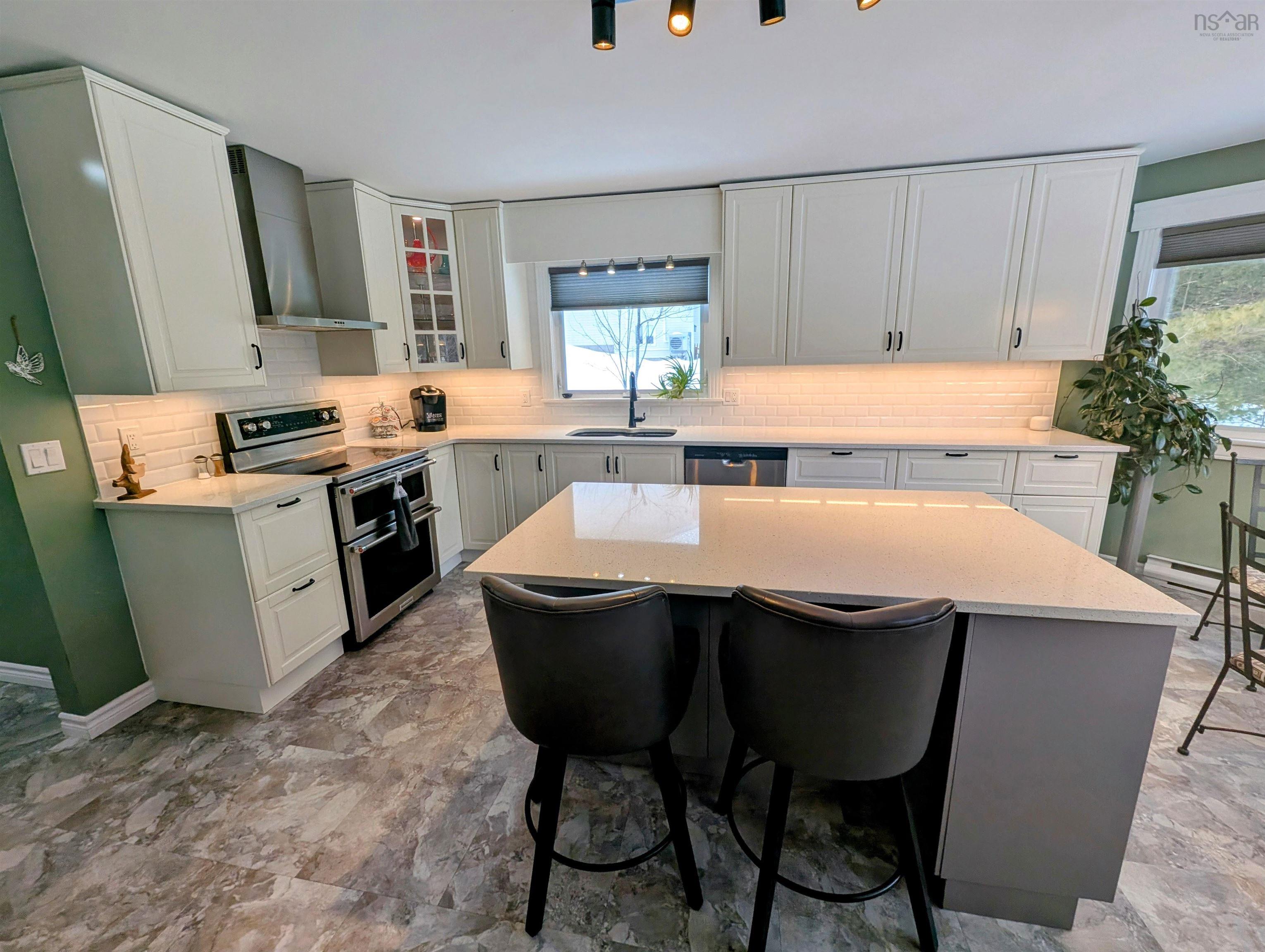 $749,900.00: 30 Terry Road, Windsor Junction