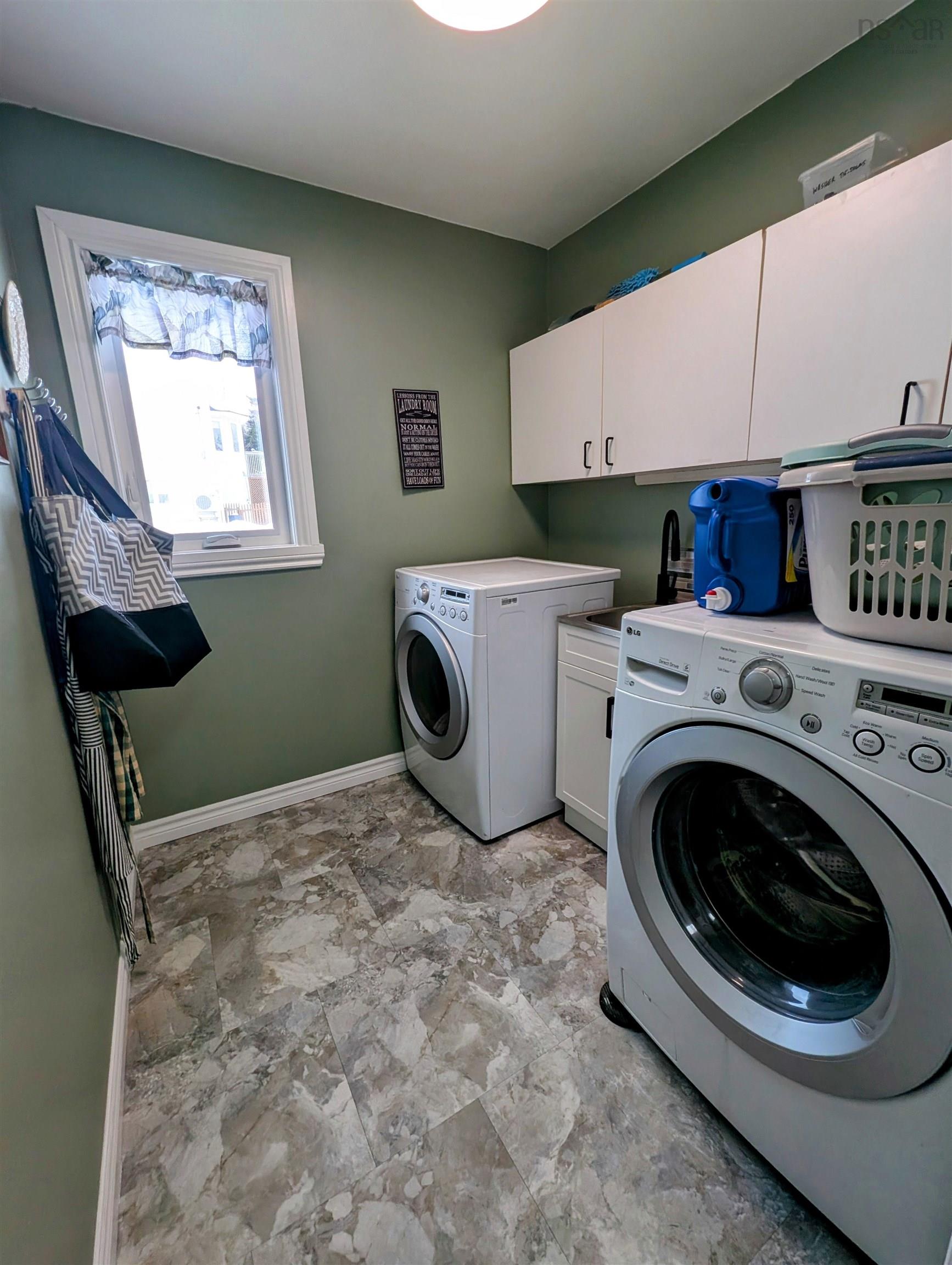 $749,900.00: 30 Terry Road, Windsor Junction