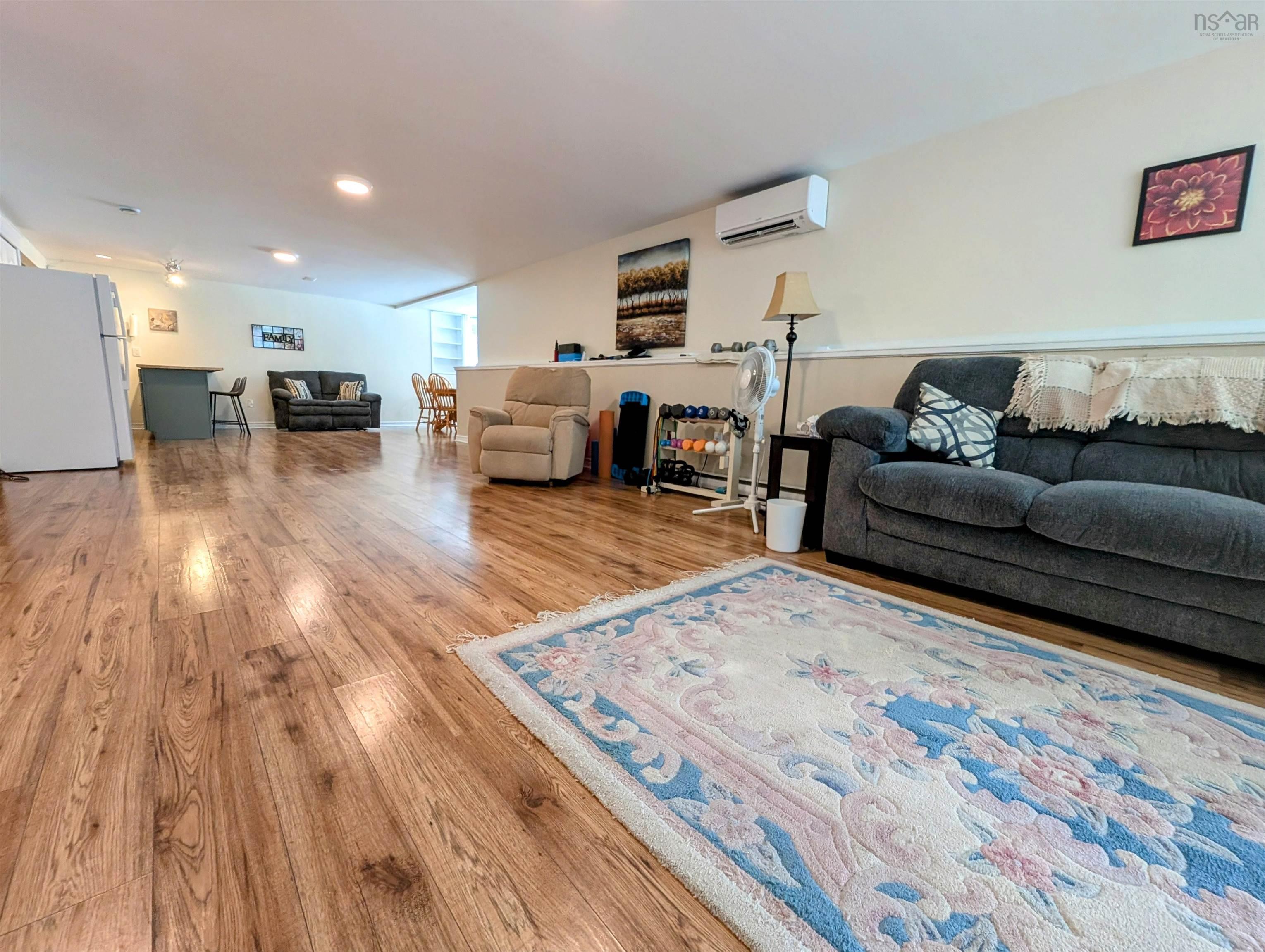 $749,900.00: 30 Terry Road, Windsor Junction