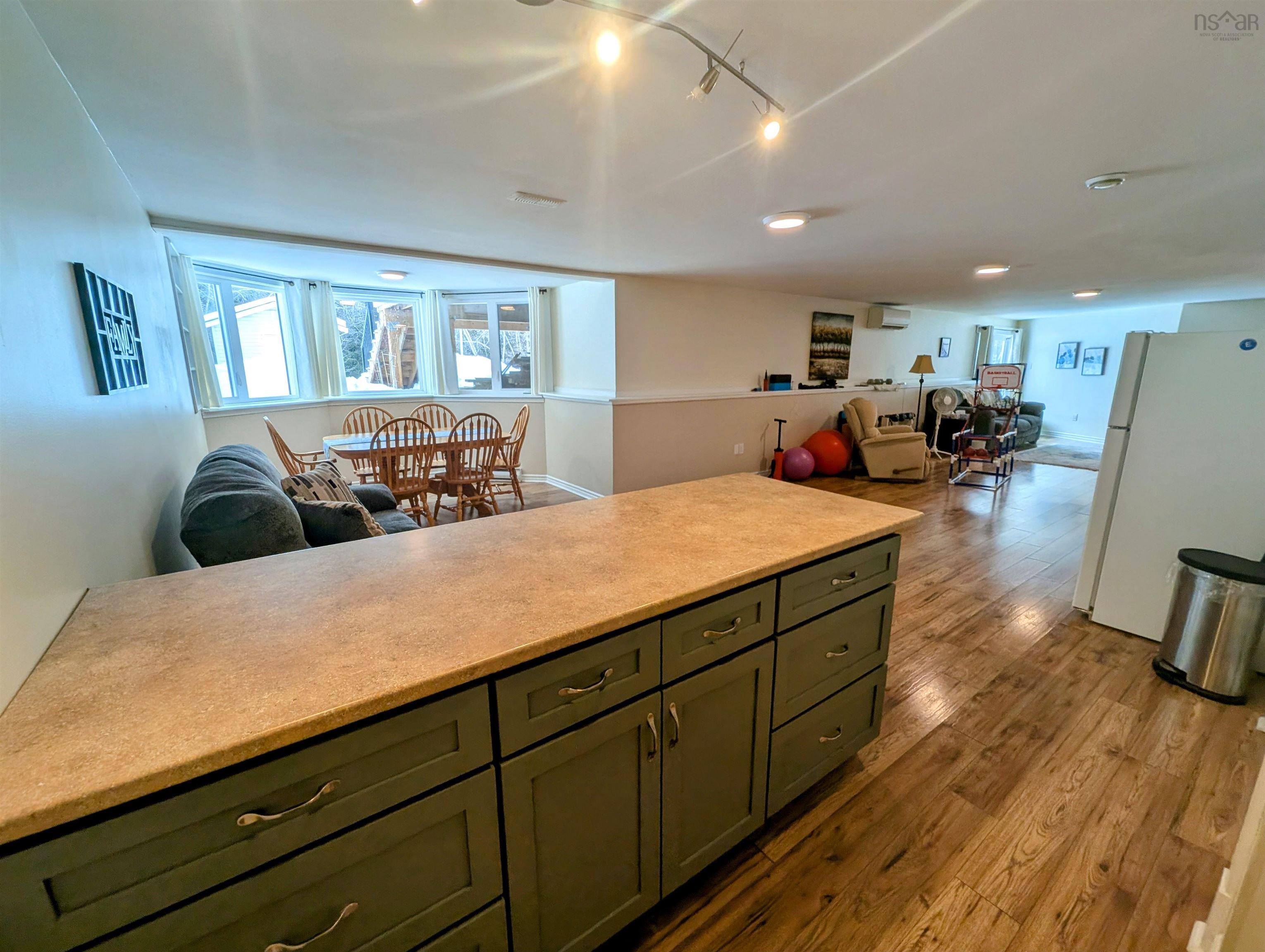 $749,900.00: 30 Terry Road, Windsor Junction