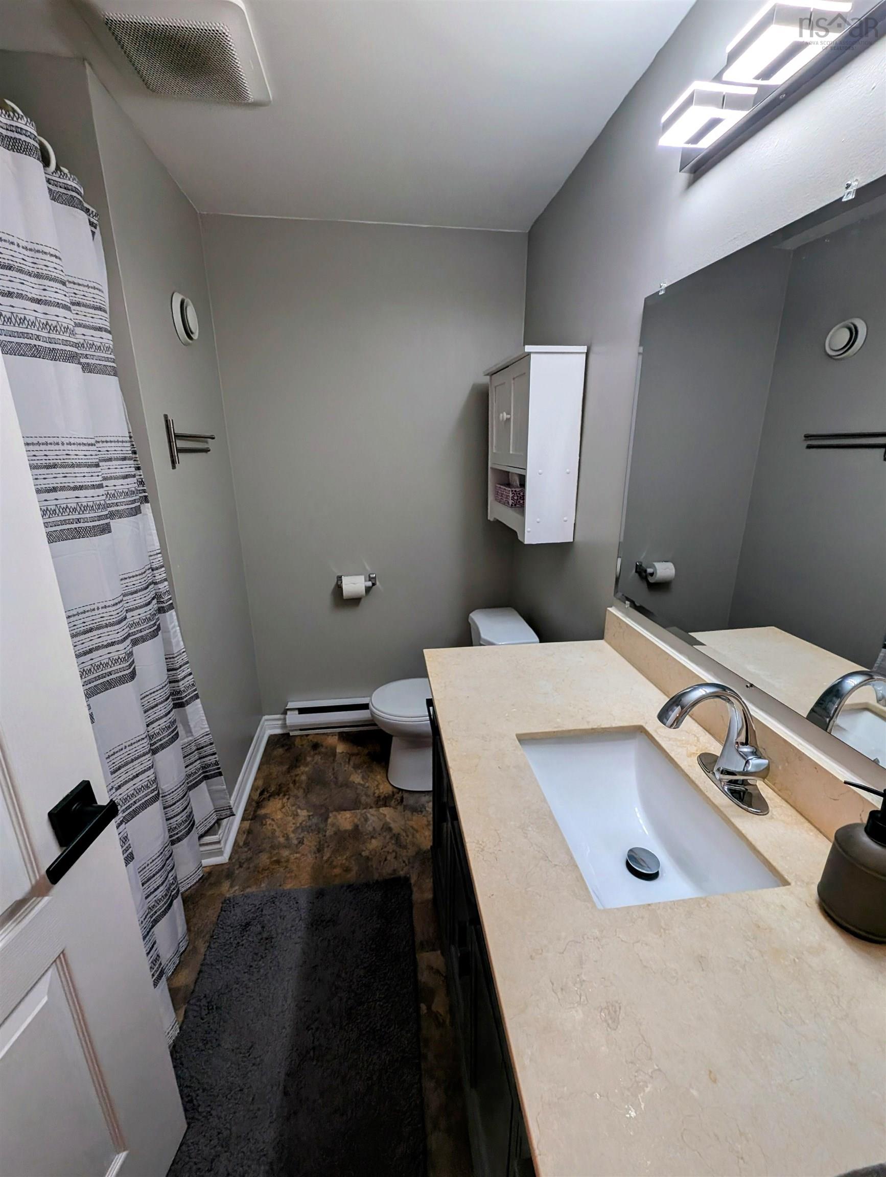 $749,900.00: 30 Terry Road, Windsor Junction