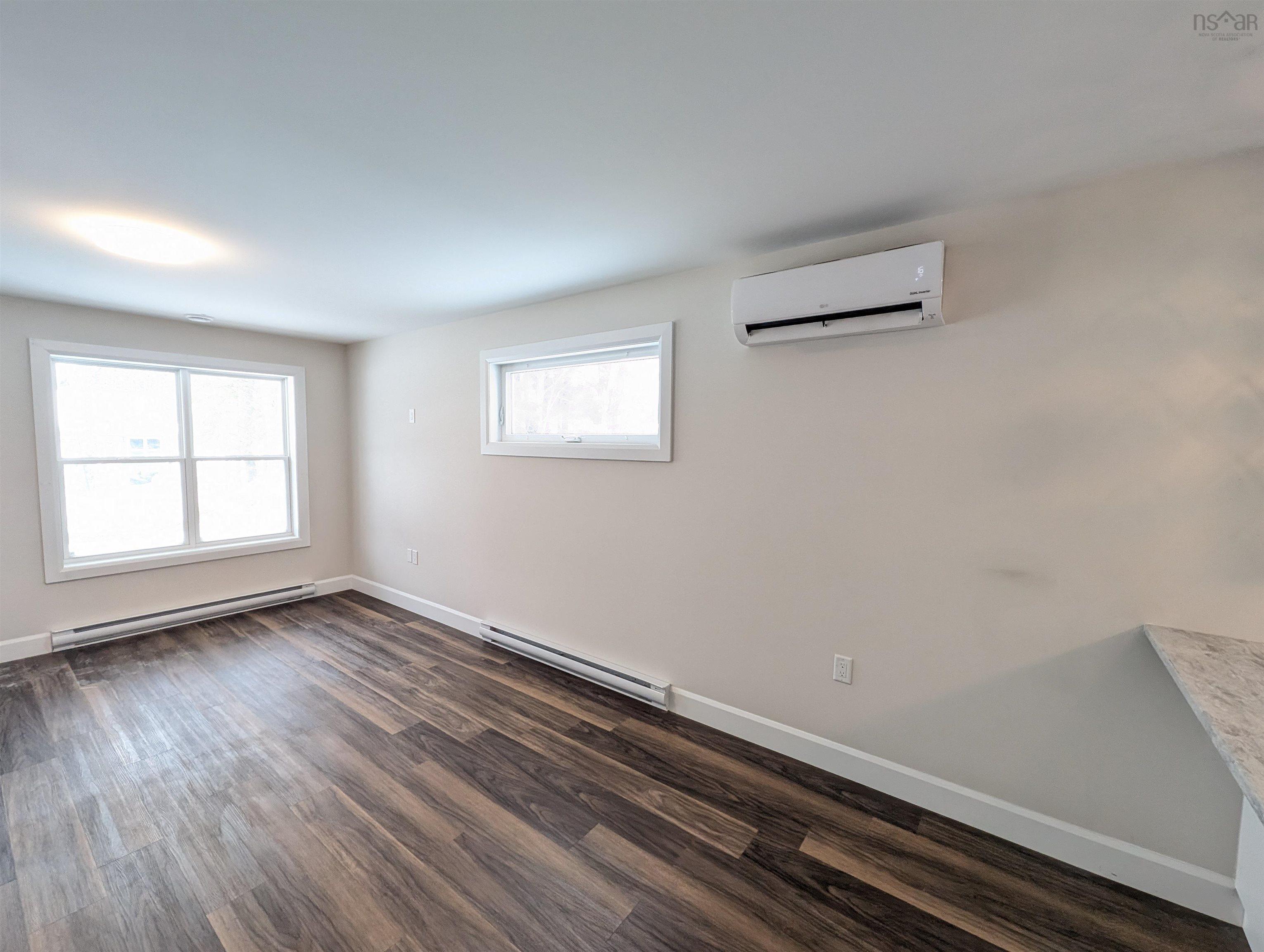 $834,000.00: 128 & 130 Renfrew Road, Hants