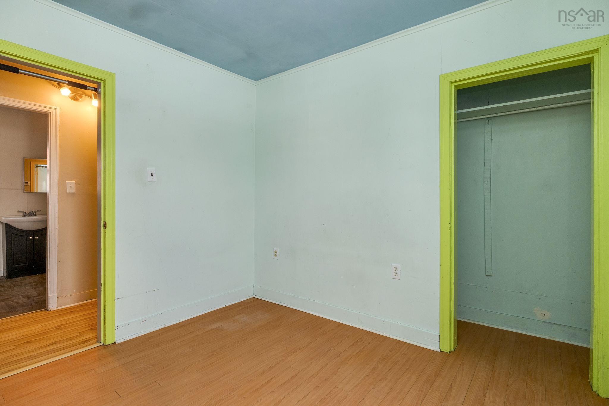 16 High Street, Dartmouth, NS (MLS 202603320)