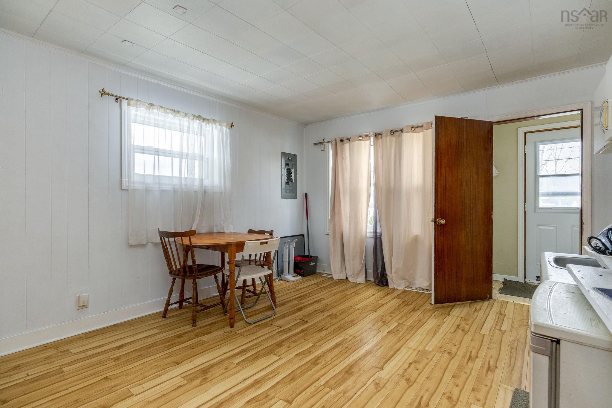 16 High Street, Dartmouth, NS (MLS 202603320)