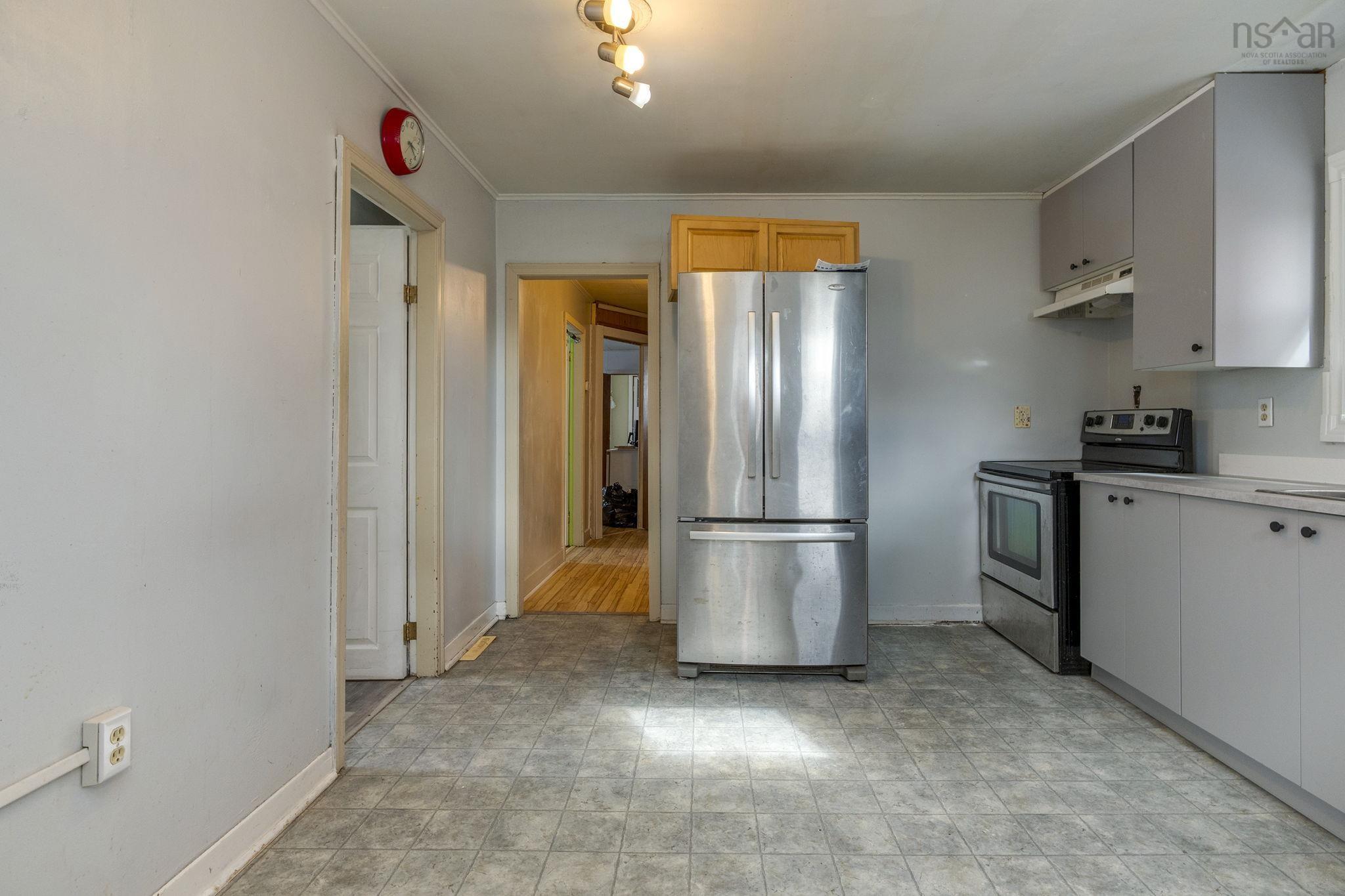 16 High Street, Dartmouth, NS (MLS 202603320)