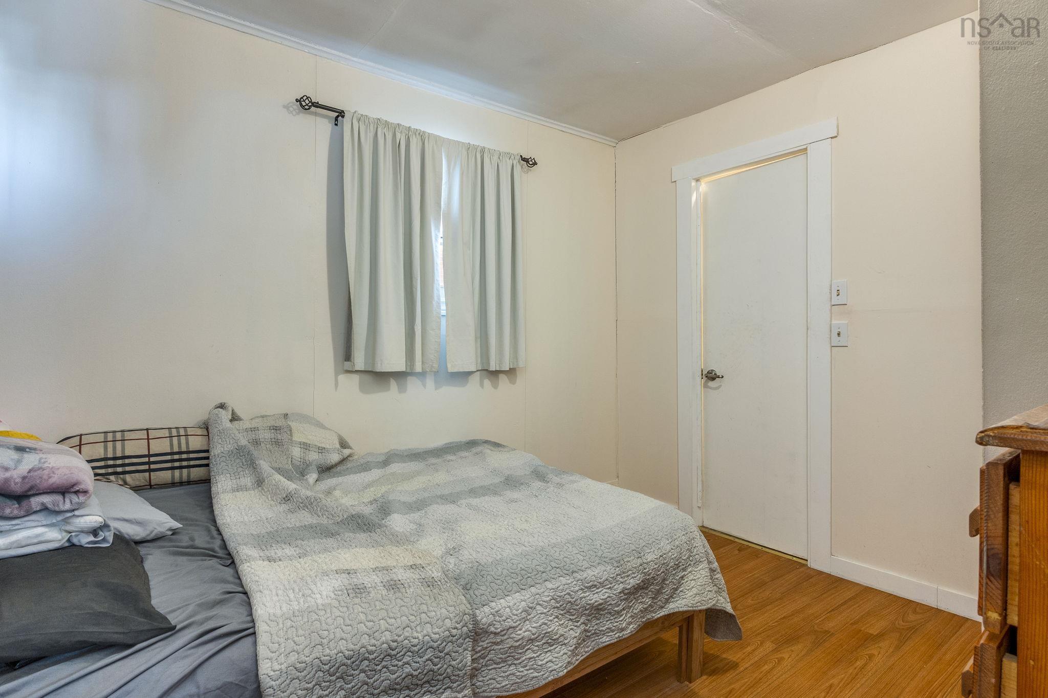 16 High Street, Dartmouth, NS (MLS 202603320)