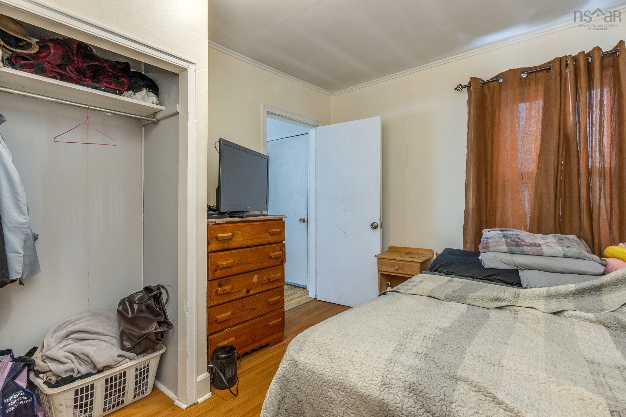 16 High Street, Dartmouth, NS (MLS 202603320)