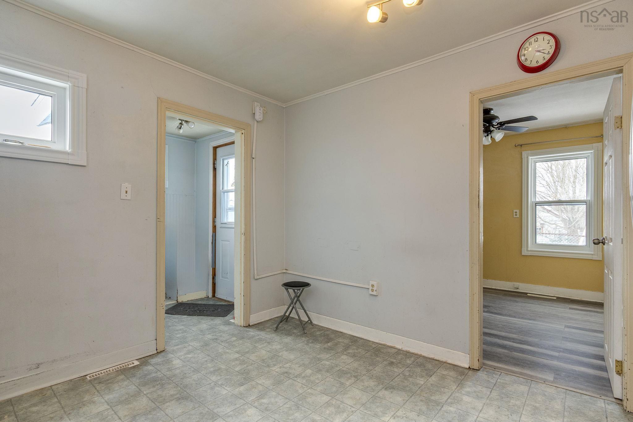 16 High Street, Dartmouth, NS (MLS 202603320)