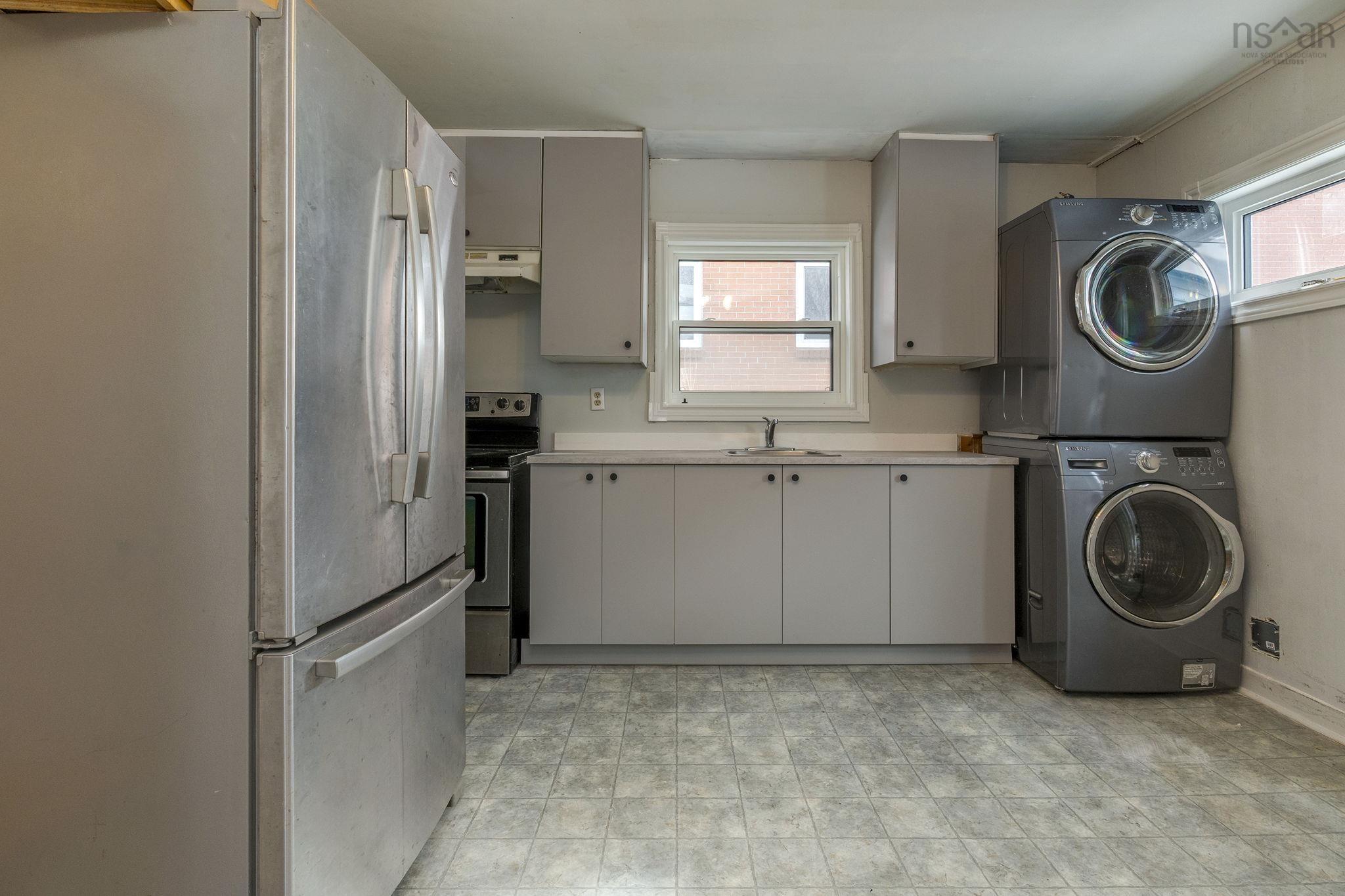 16 High Street, Dartmouth, NS (MLS 202603320)