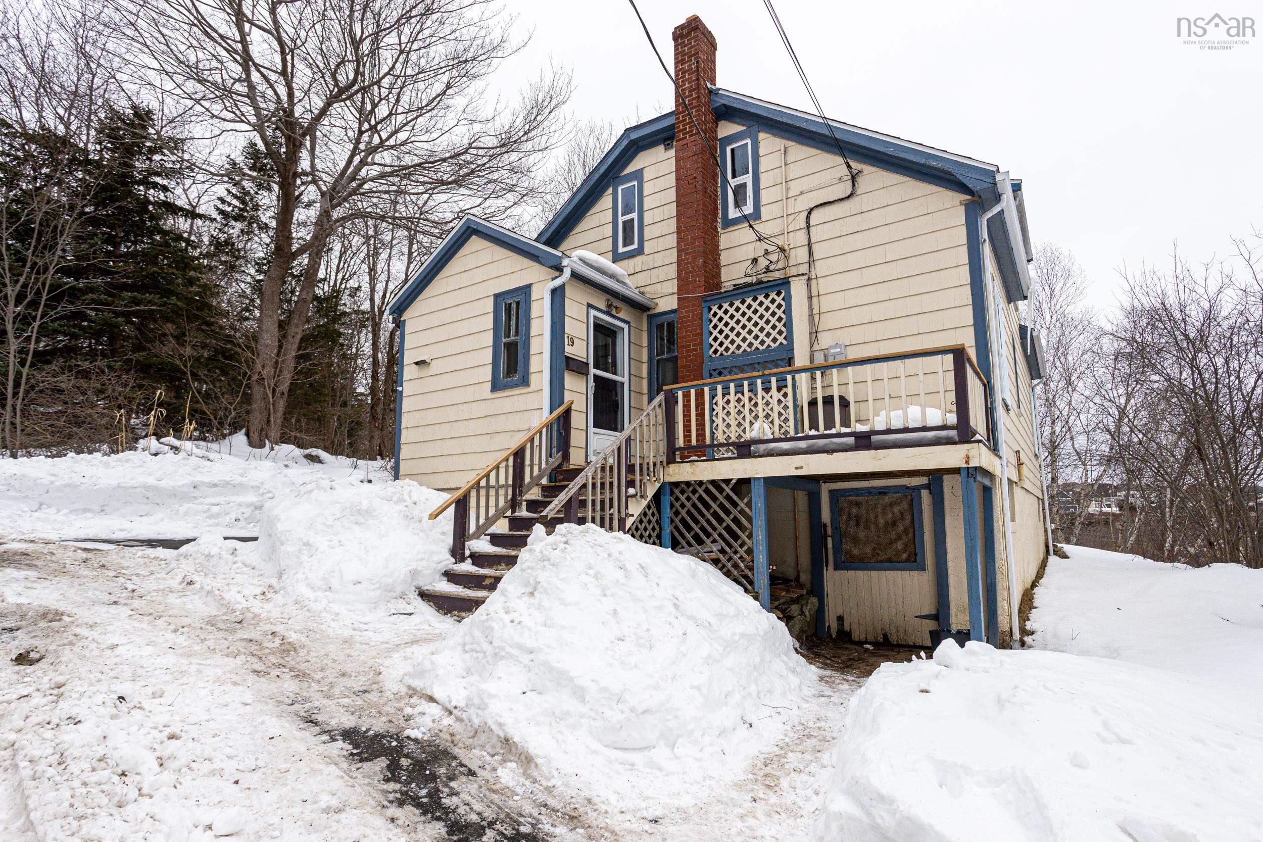 $549,000.00: 19/21 Knollwood Lane, Halifax