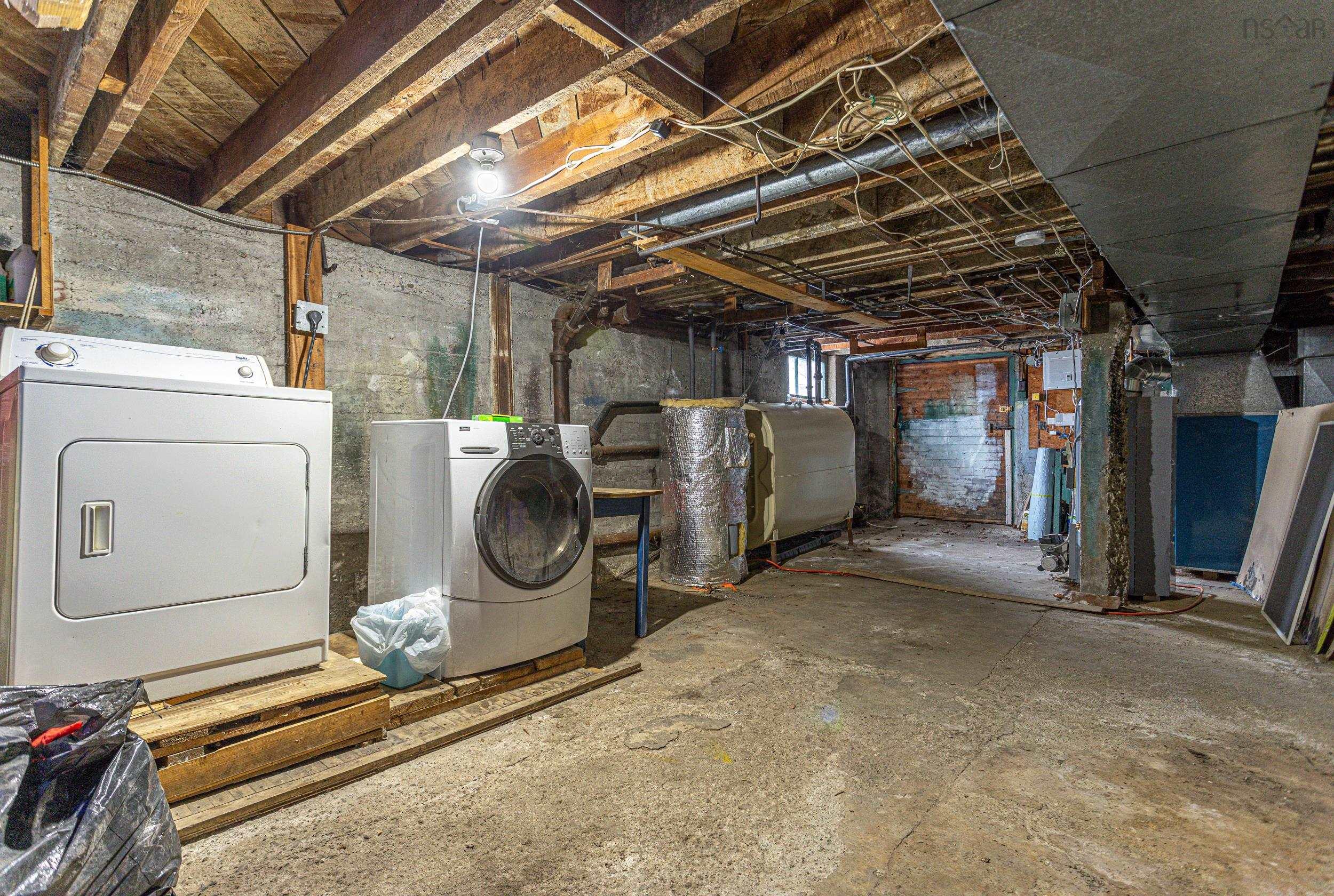 $549,000.00: 19/21 Knollwood Lane, Halifax