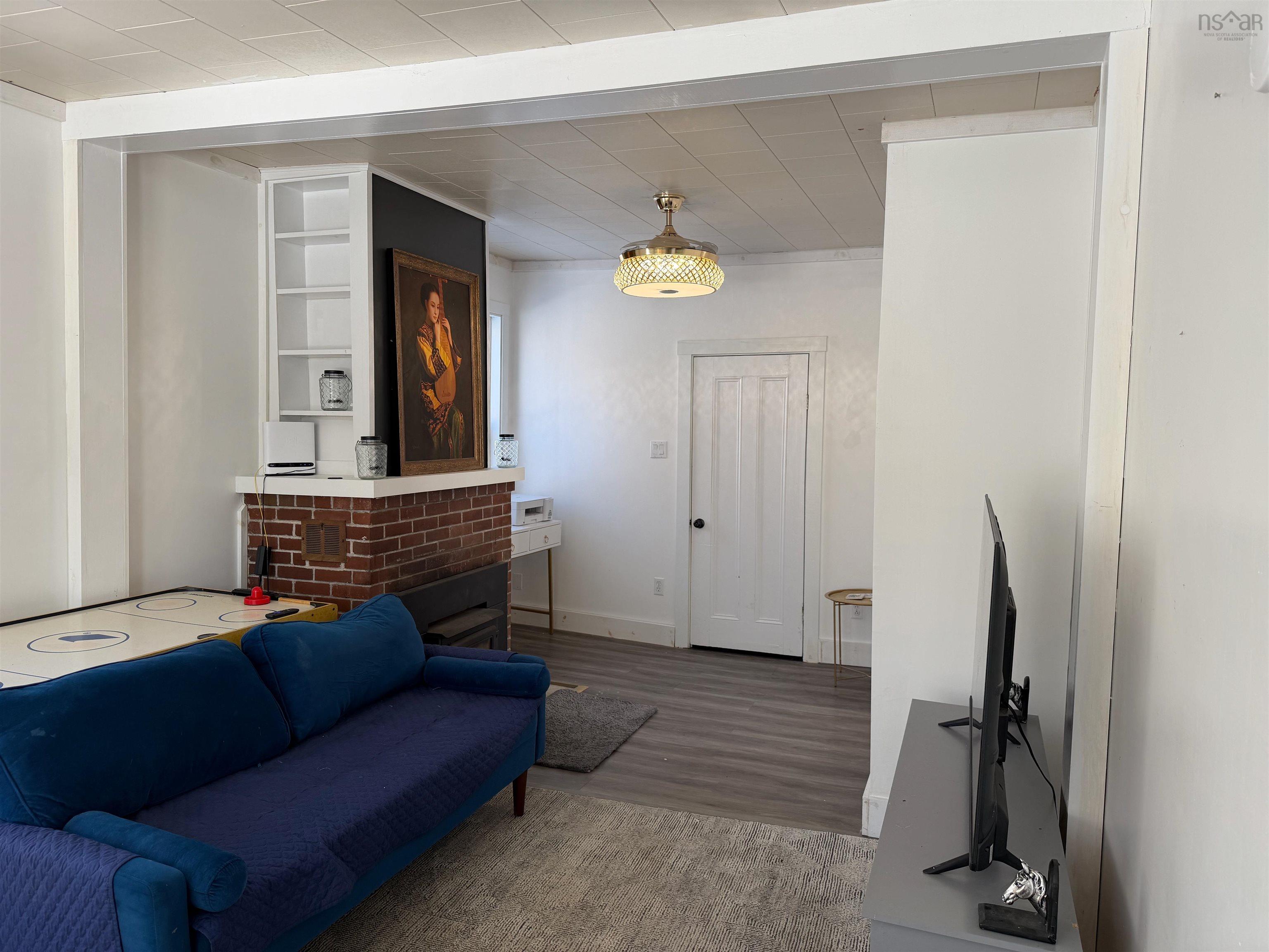 $399,000.00: 526 Cedar Lake Road, Cedar Lake