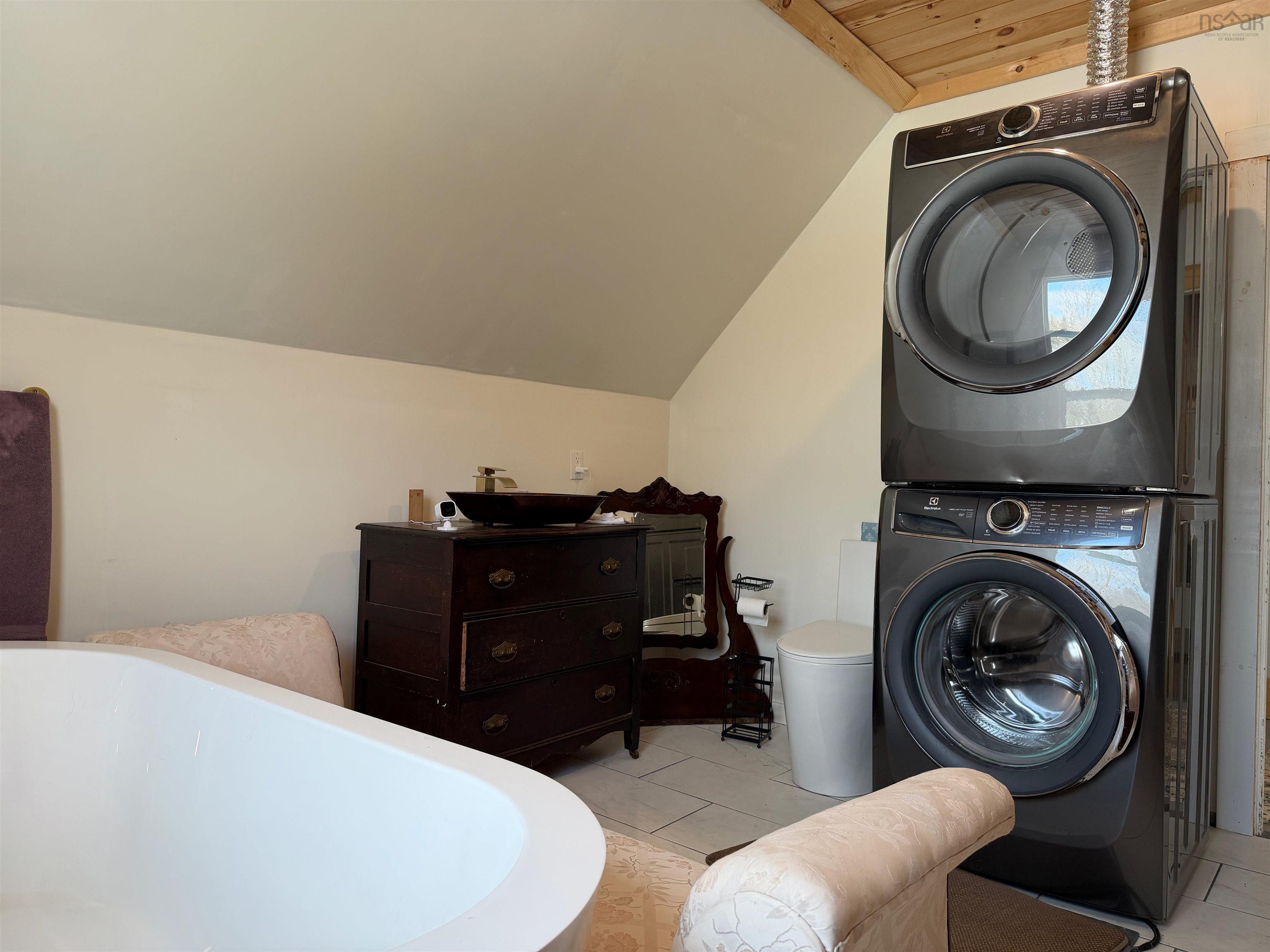 $399,000.00: 526 Cedar Lake Road, Cedar Lake