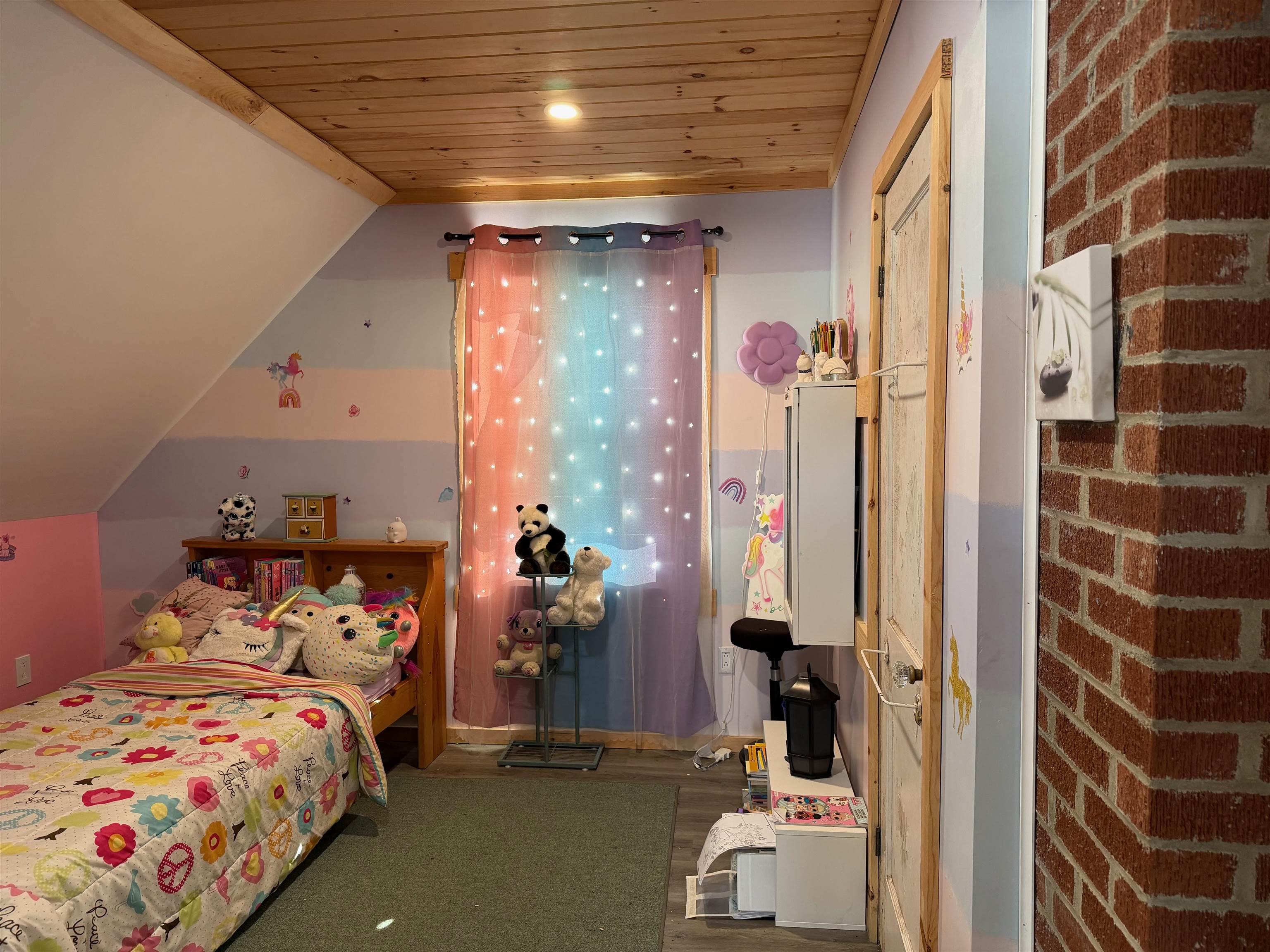 $399,000.00: 526 Cedar Lake Road, Cedar Lake