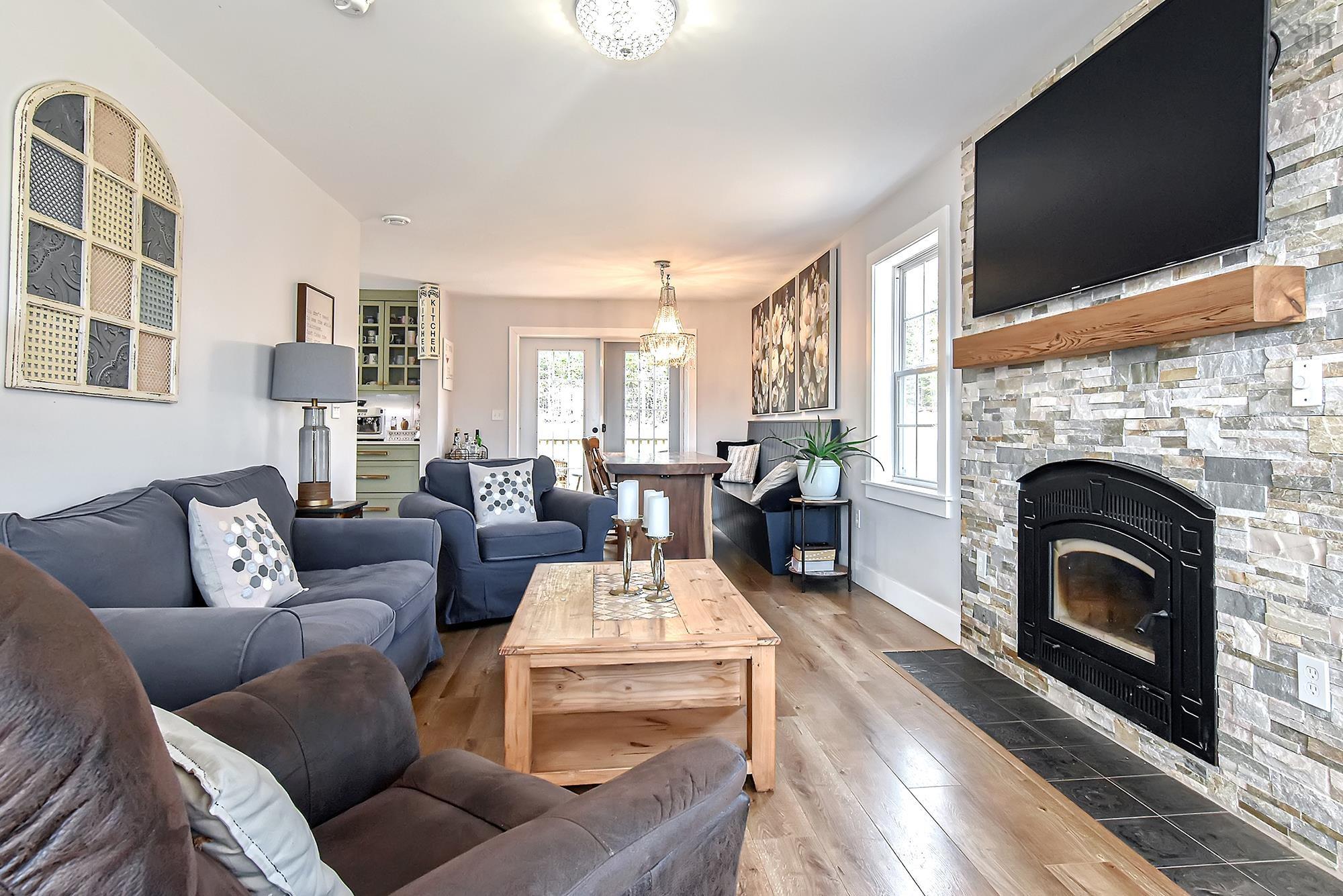 $835,000.00: 9409 Highway 215, Pembroke