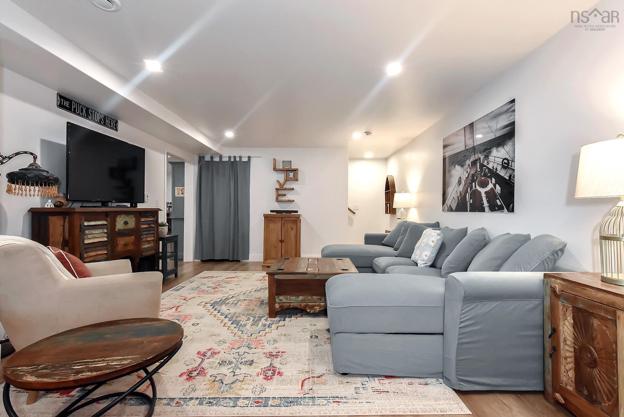 $835,000.00: 9409 Highway 215, Pembroke