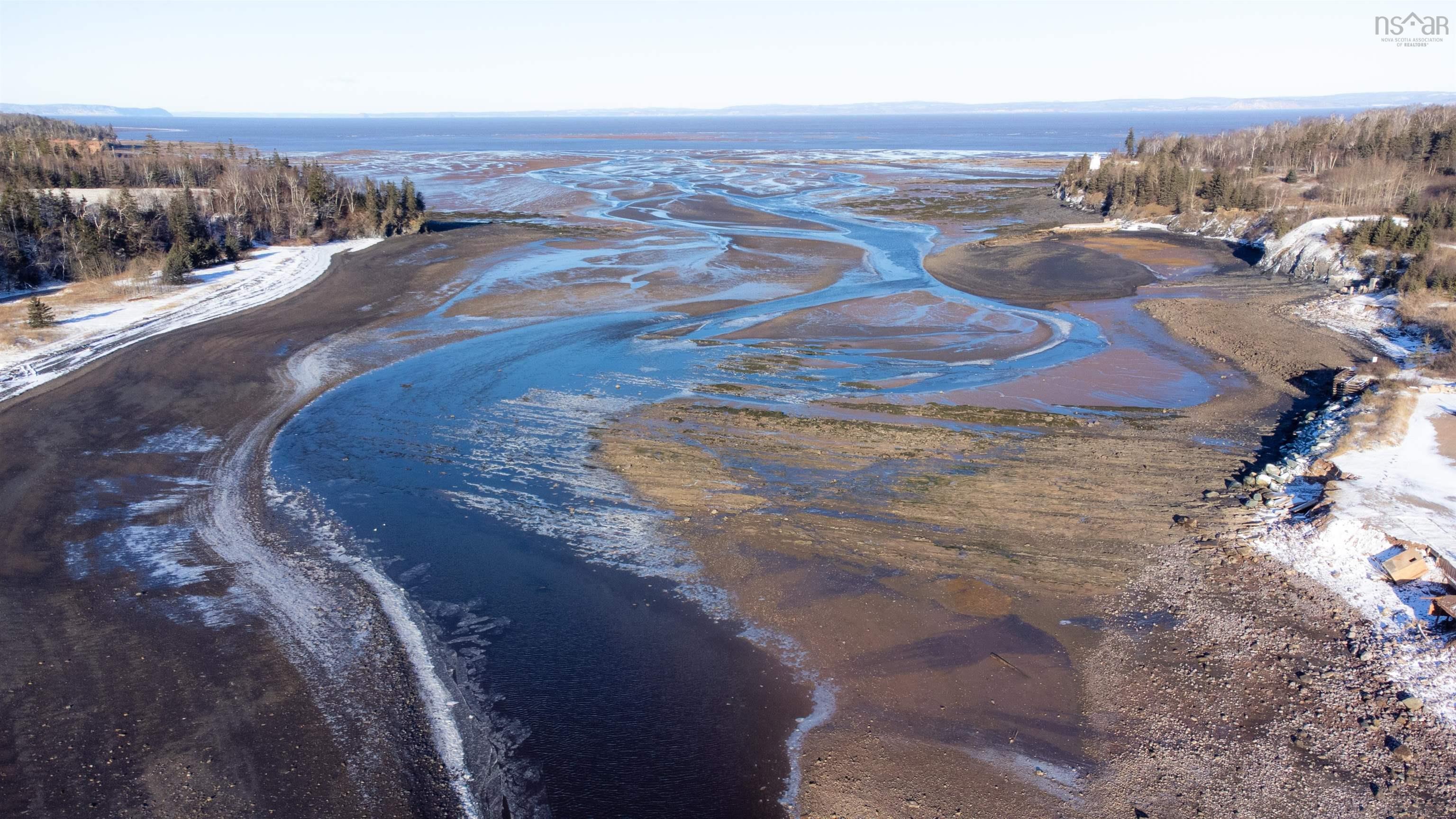 $835,000.00: 9409 Highway 215, Pembroke