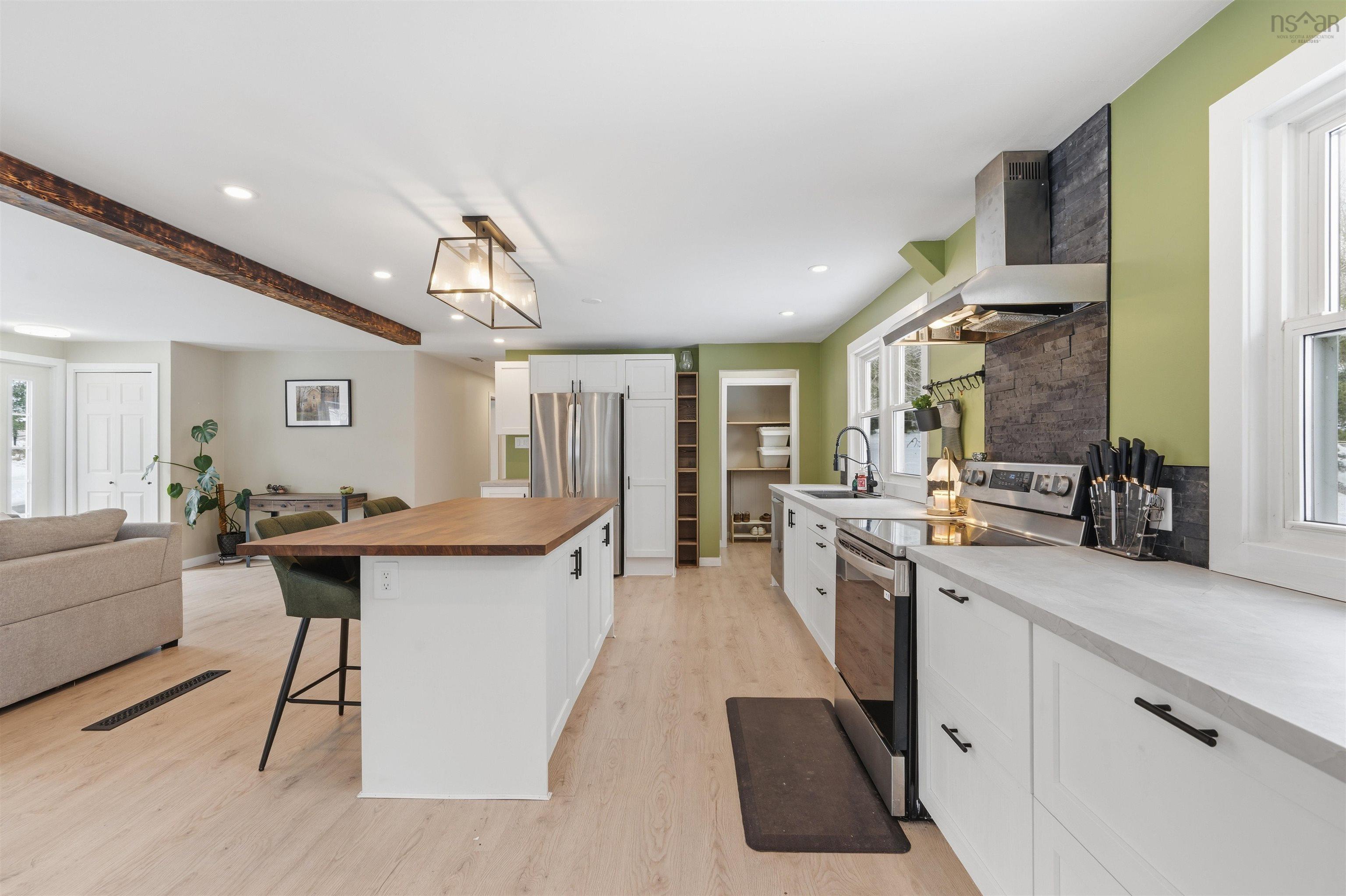 $599,000.00: 5 Tower View Road, Enfield