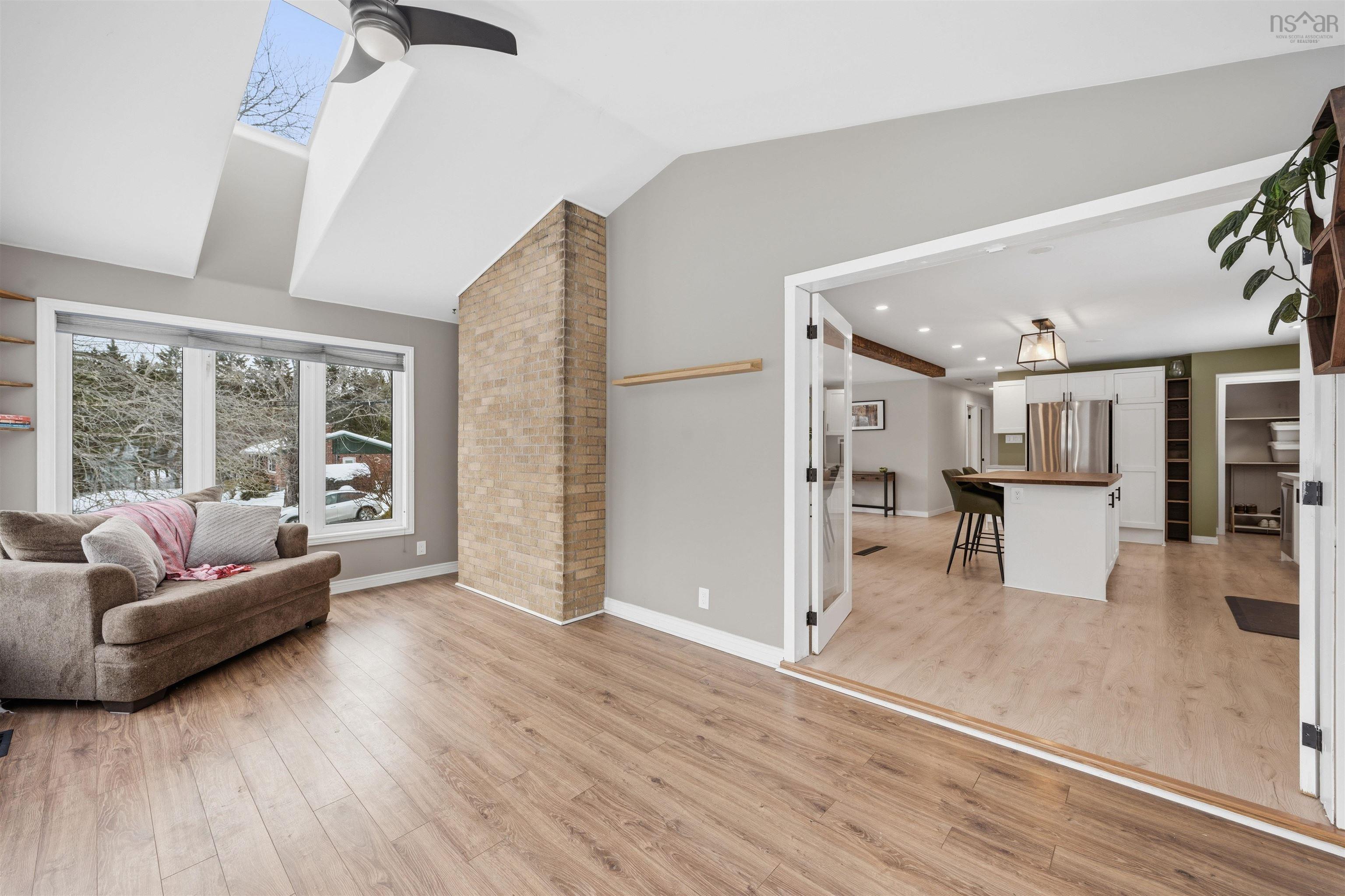 $599,000.00: 5 Tower View Road, Enfield