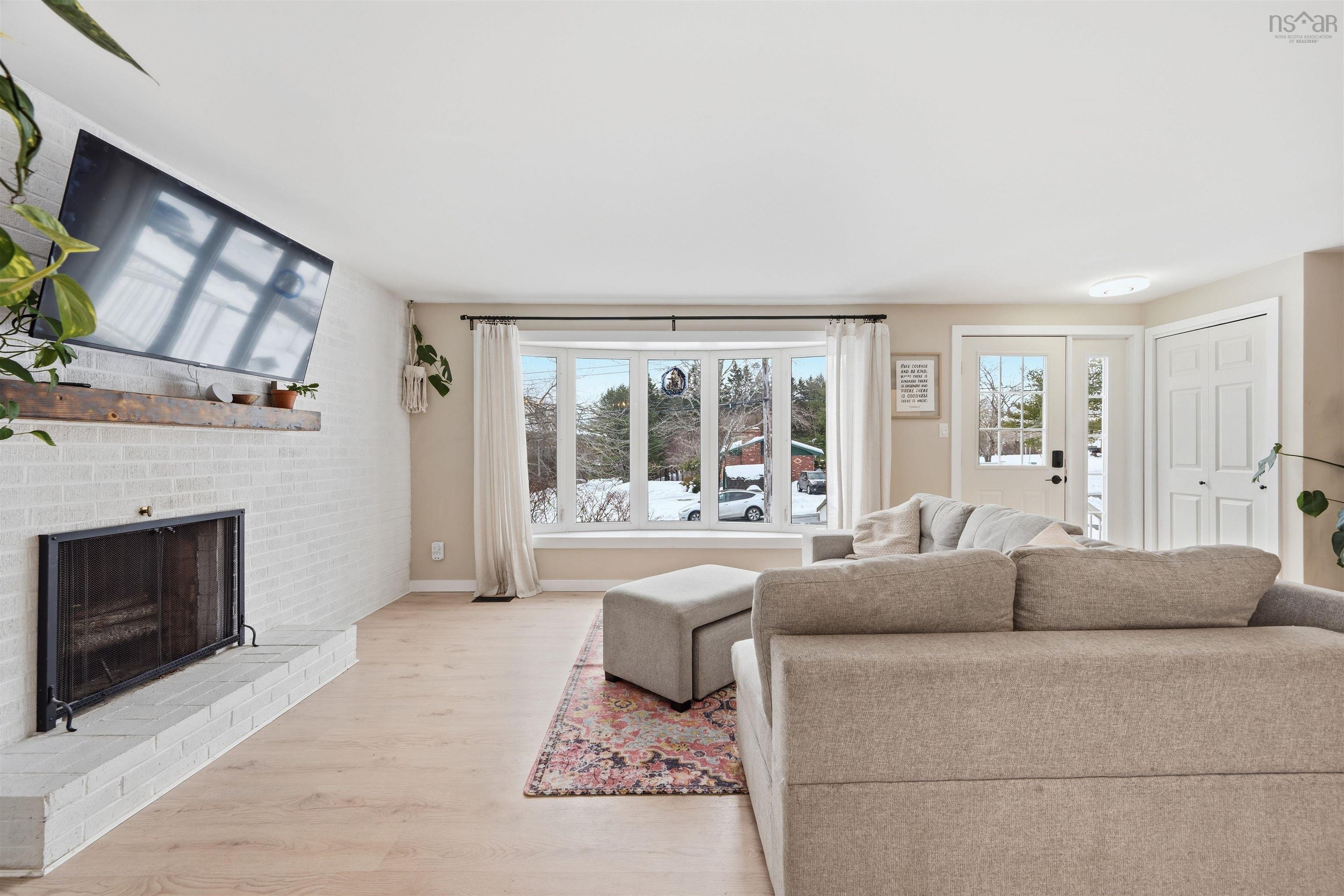 $599,000.00: 5 Tower View Road, Enfield