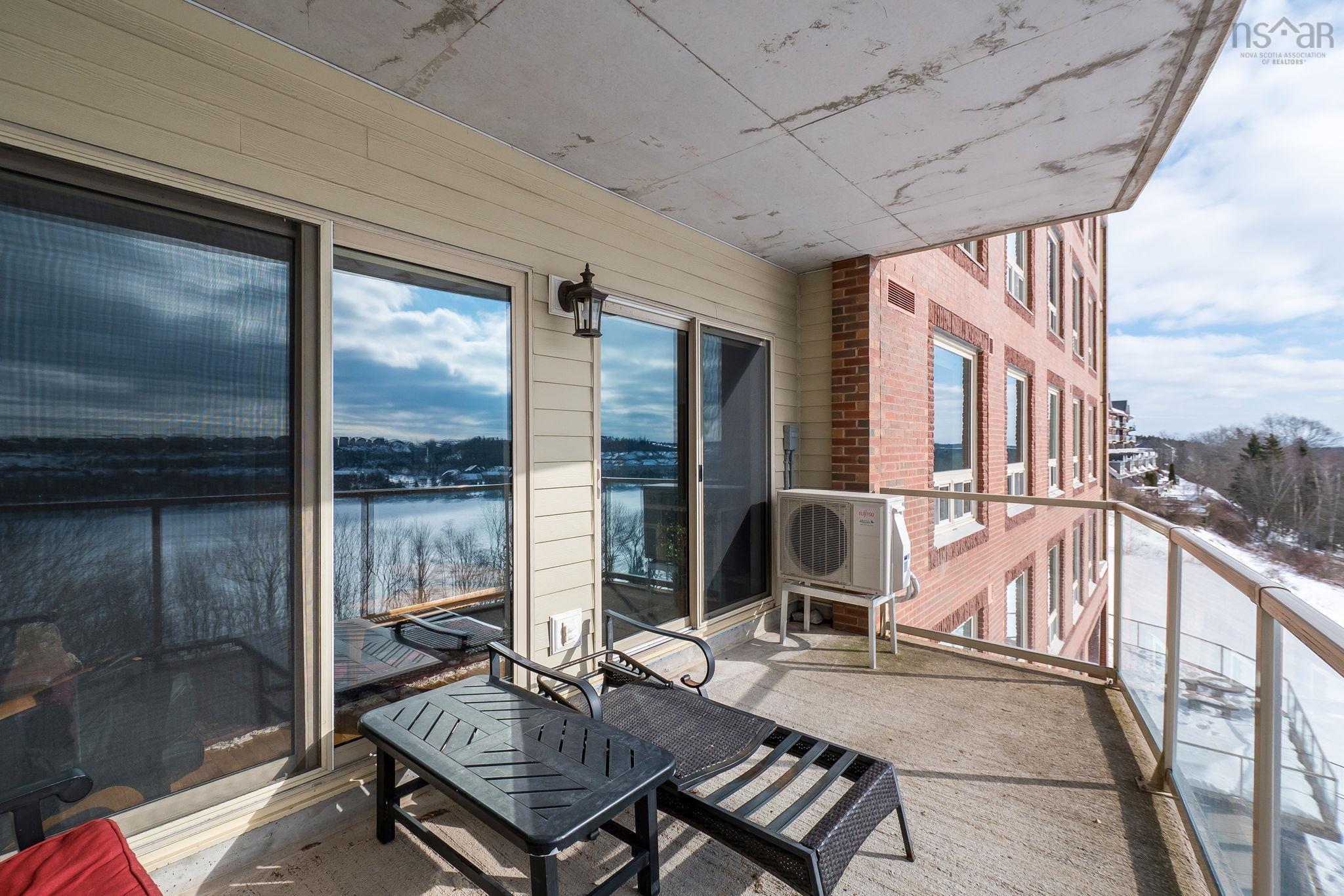 $589,500.00: 306 77 Russell Lake, Dartmouth