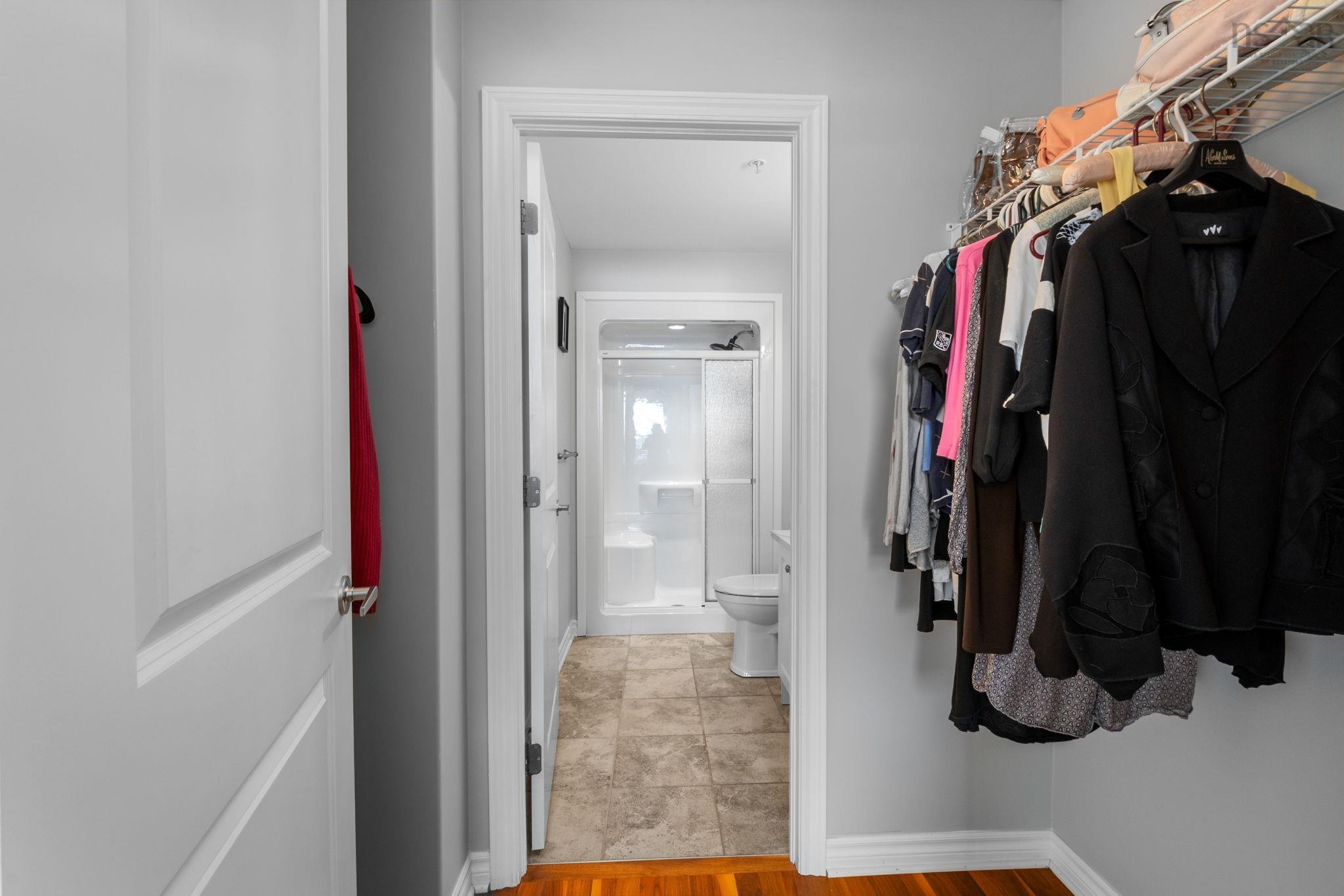 $589,500.00: 306 77 Russell Lake, Dartmouth