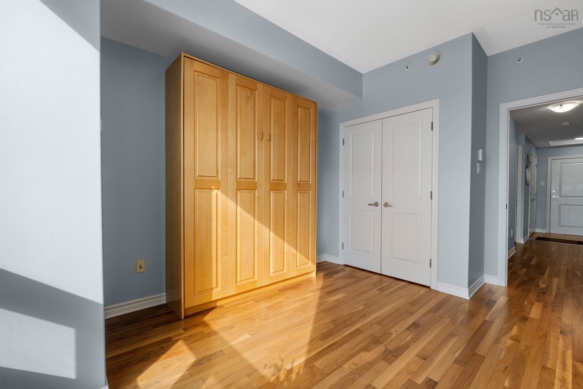 $589,500.00: 306 77 Russell Lake, Dartmouth