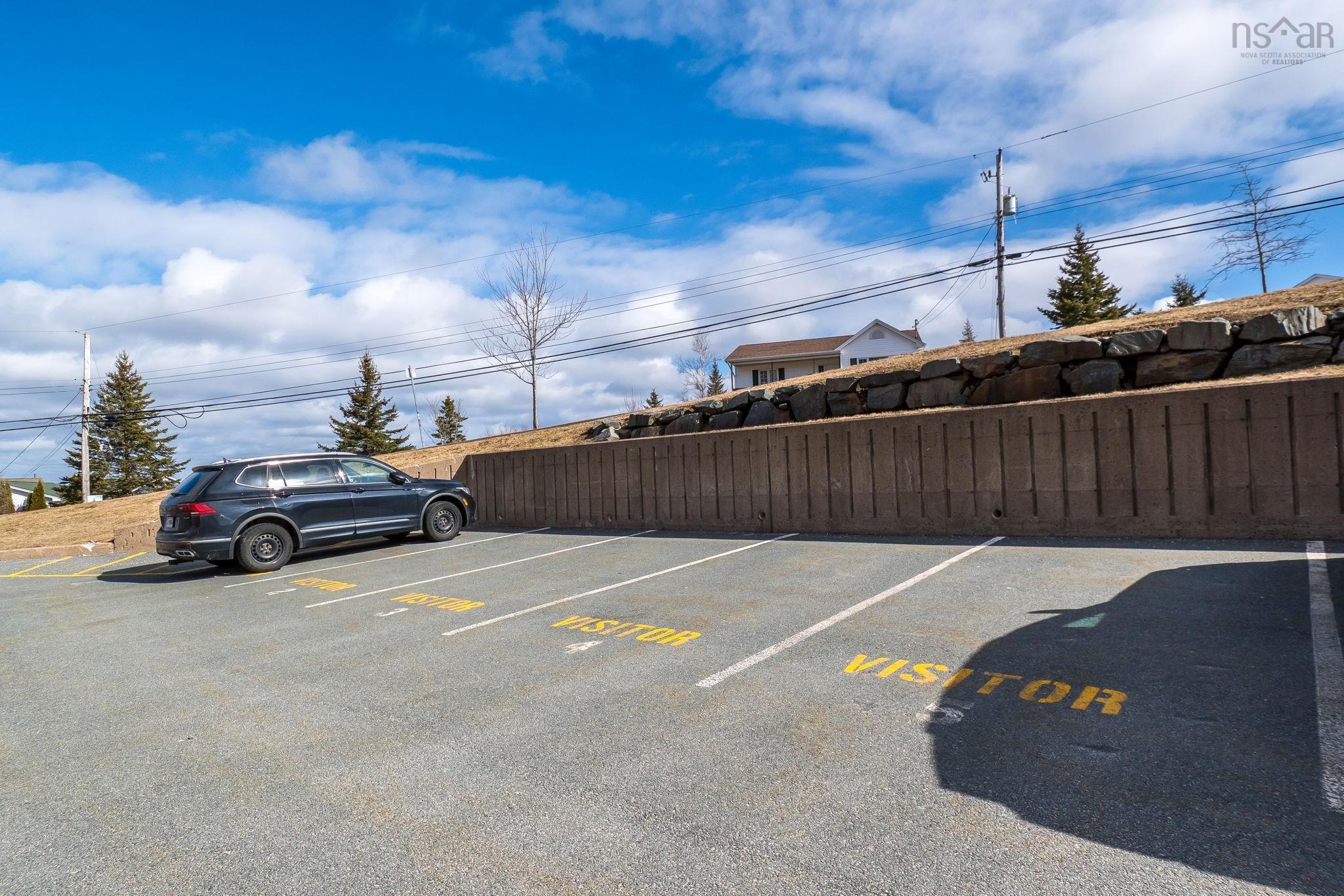 306 77 Russell Lake, Dartmouth, NS (MLS 202603360)