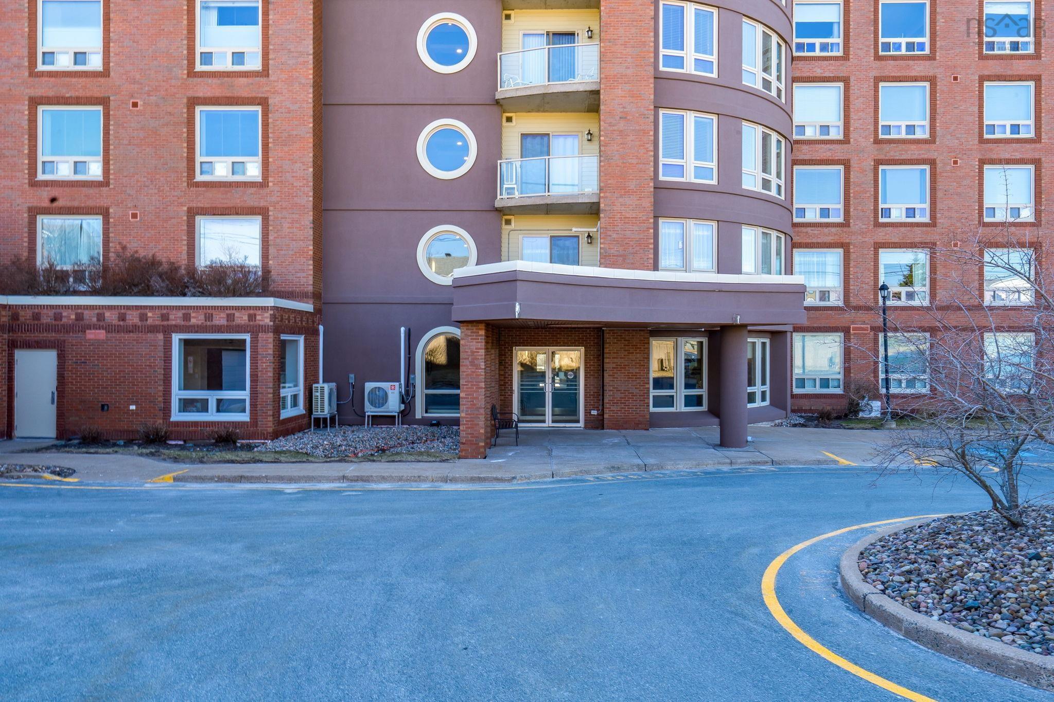 306 77 Russell Lake, Dartmouth, NS (MLS 202603360)