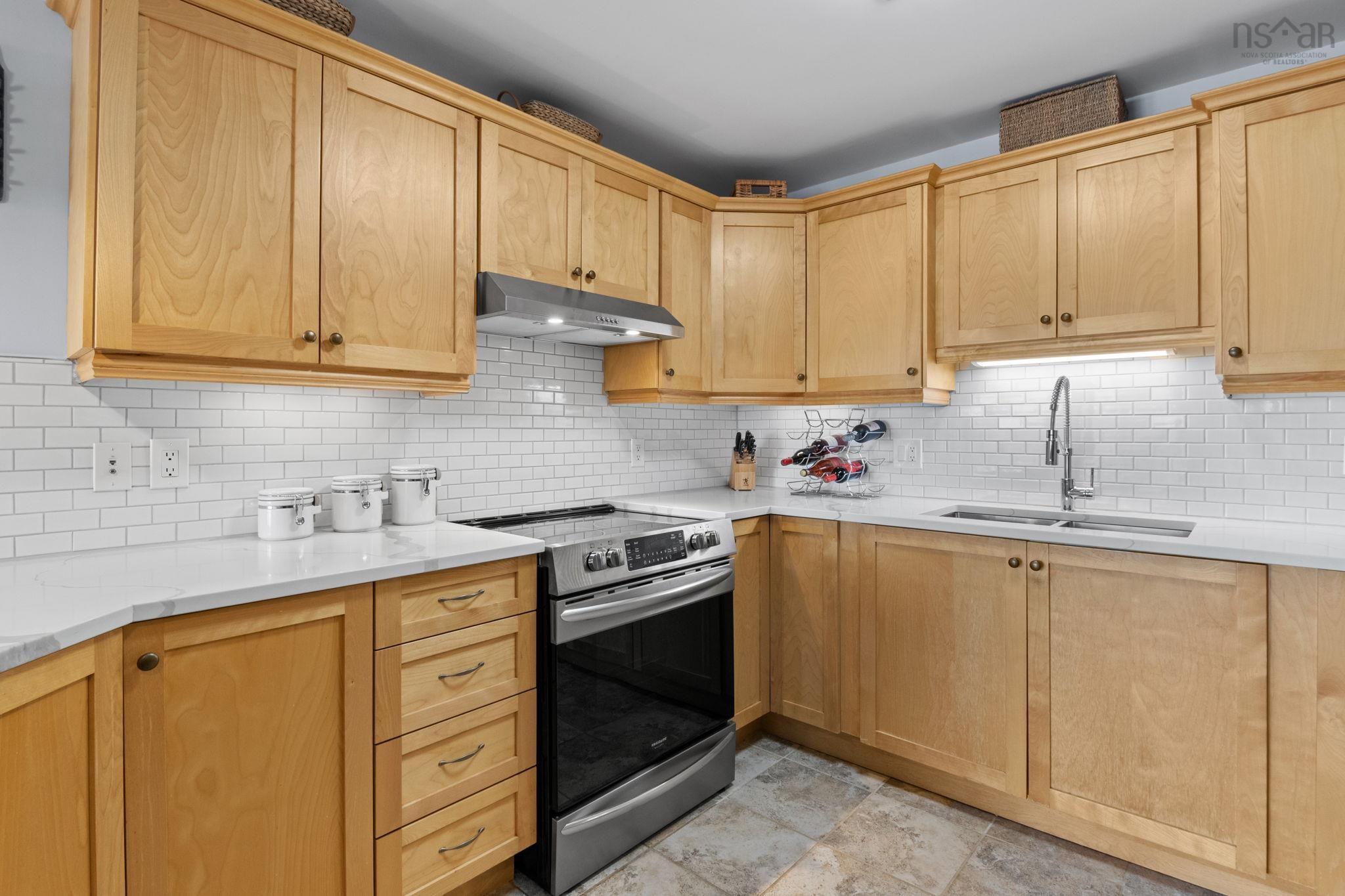 306 77 Russell Lake, Dartmouth, NS (MLS 202603360)