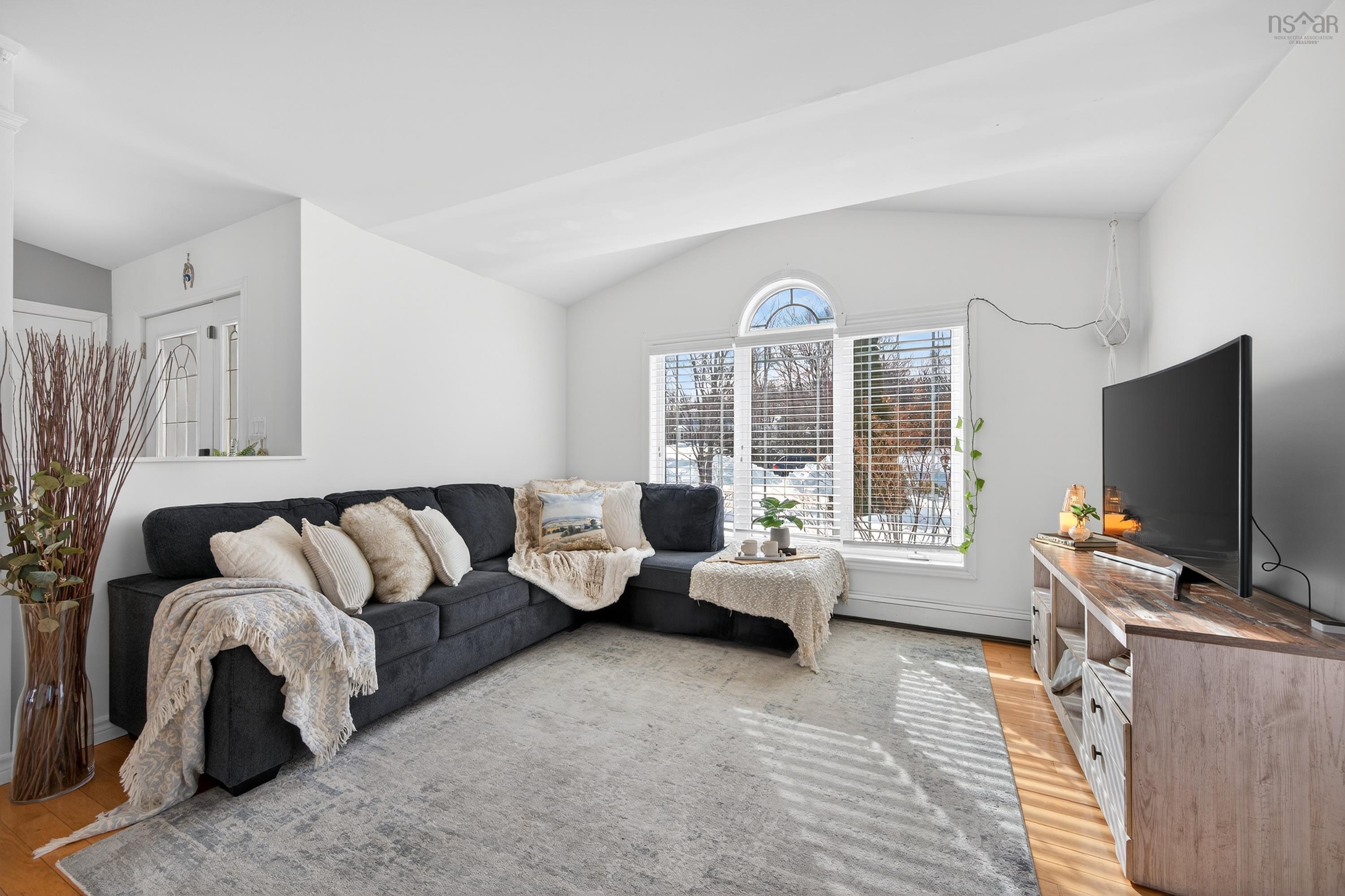 $525,000.00: 53 Erinmore Drive, Sydney