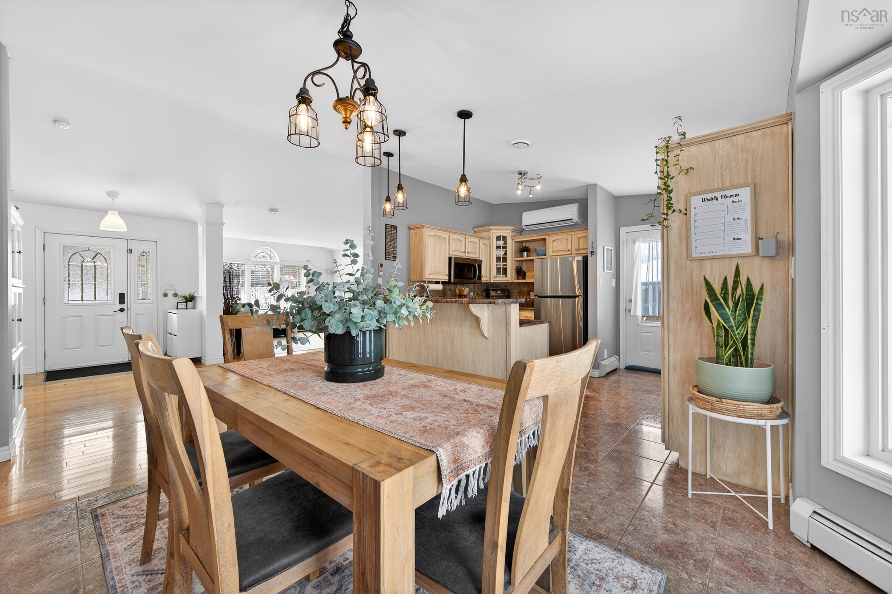 $525,000.00: 53 Erinmore Drive, Sydney