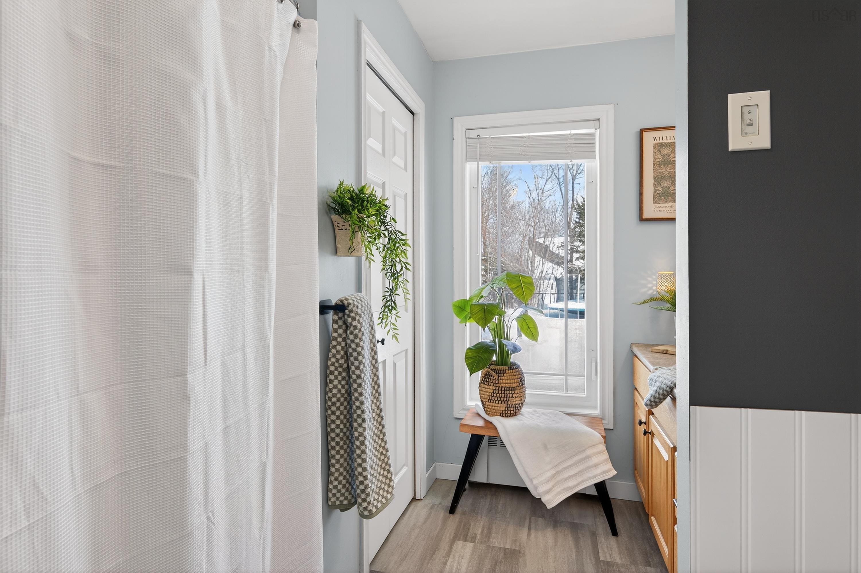 $525,000.00: 53 Erinmore Drive, Sydney