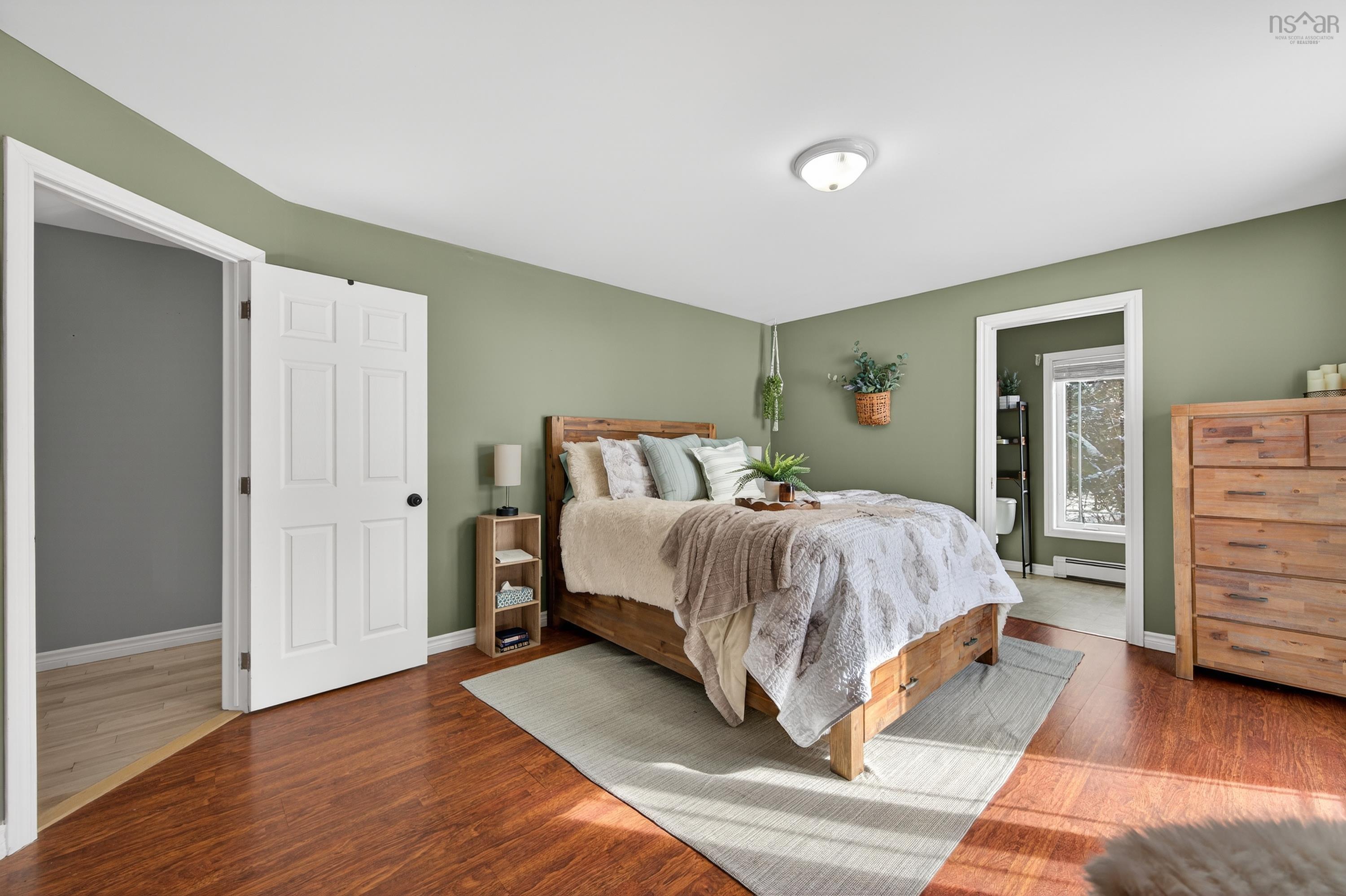 $525,000.00: 53 Erinmore Drive, Sydney