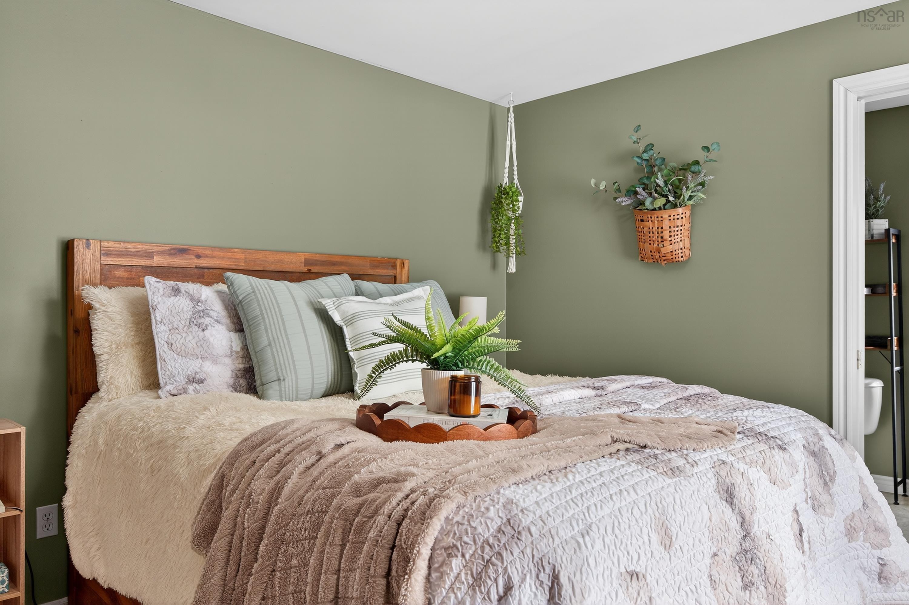 $525,000.00: 53 Erinmore Drive, Sydney