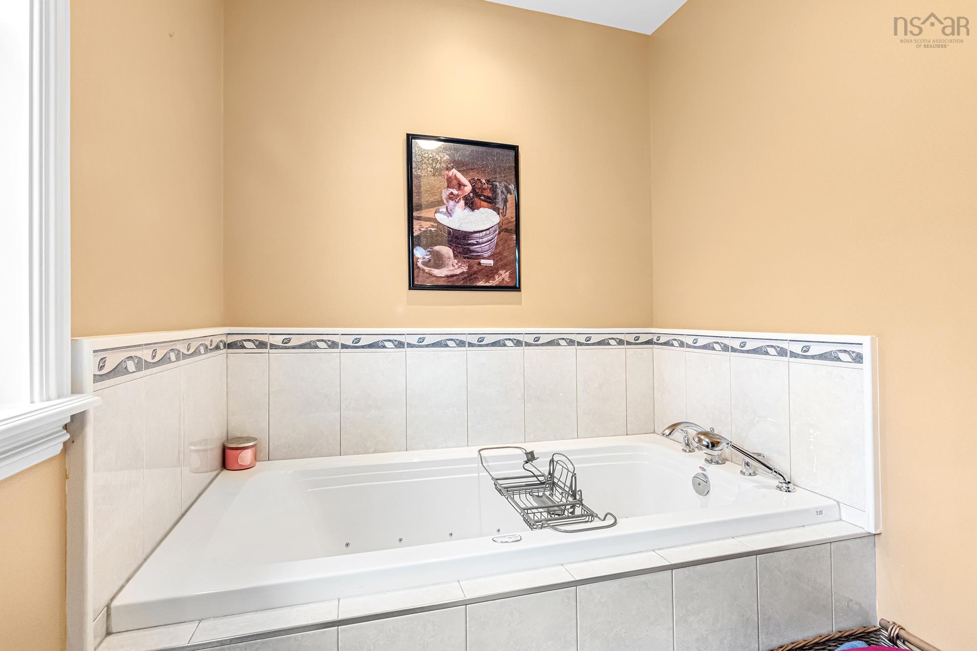 $799,900.00: 110 Ridge Wood Court, Belnan