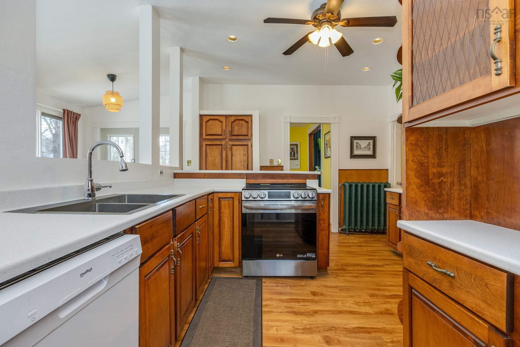 $599,000.00: 153 Albert Street, Windsor