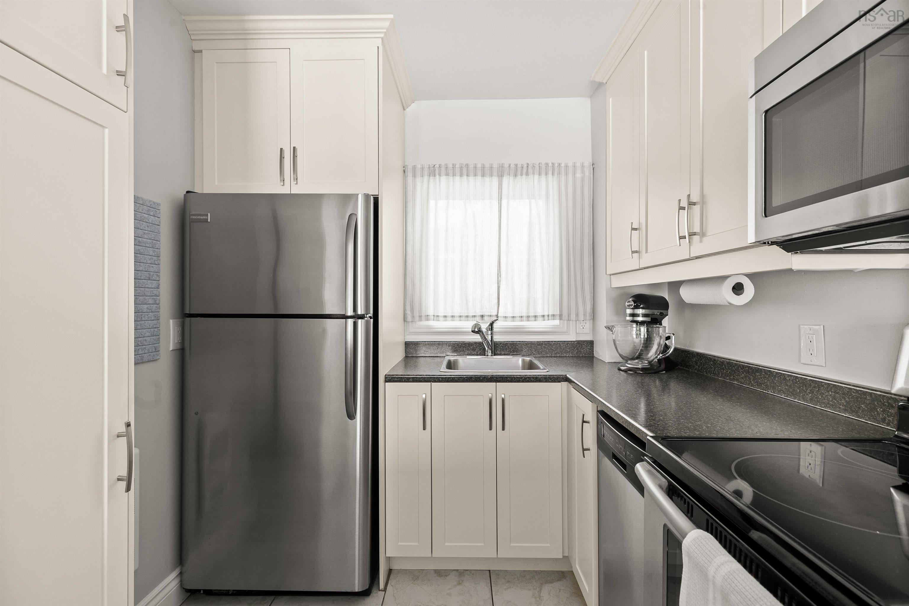 473 Shore Drive, Bedford, NS (MLS 202603402)