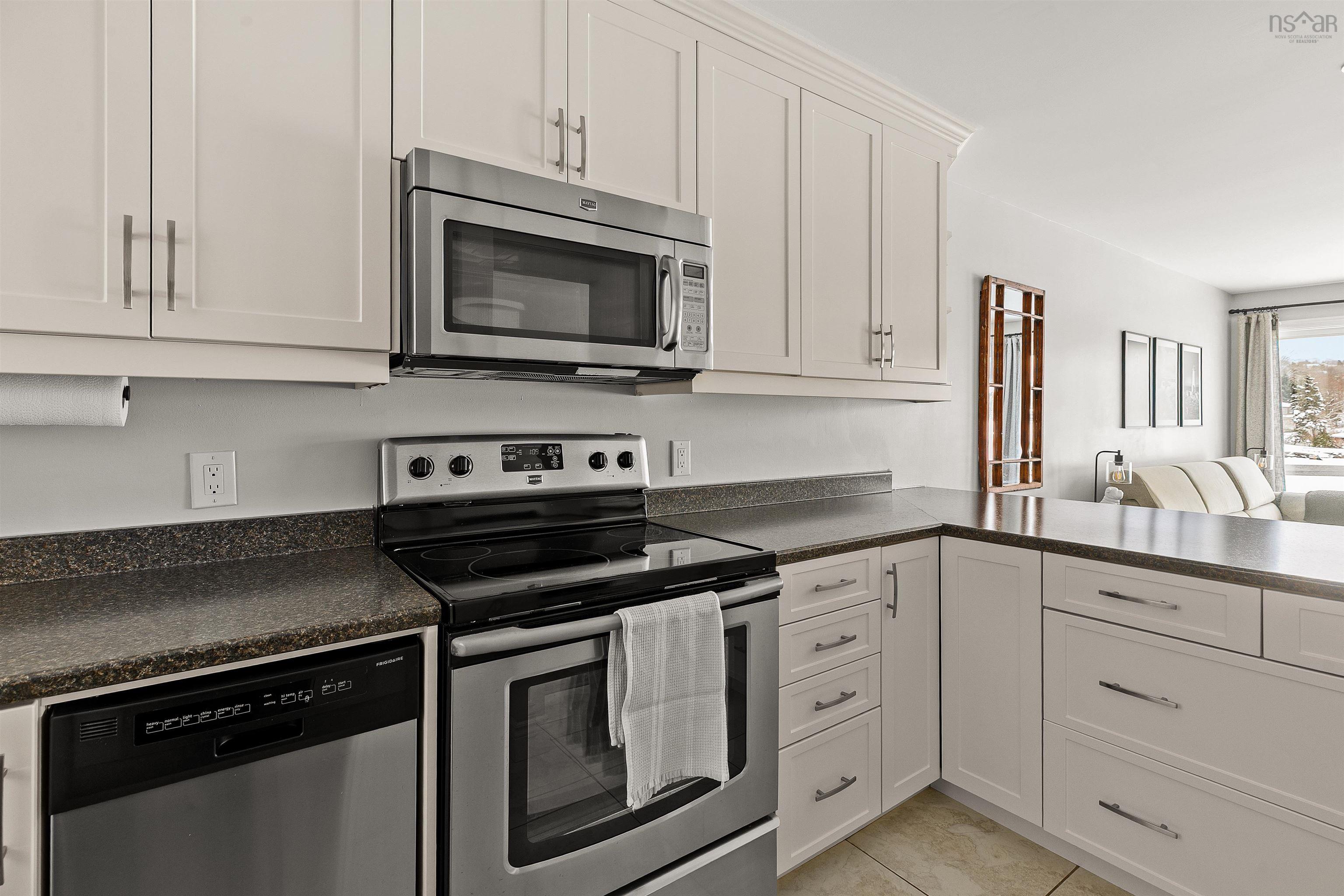 473 Shore Drive, Bedford, NS (MLS 202603402)