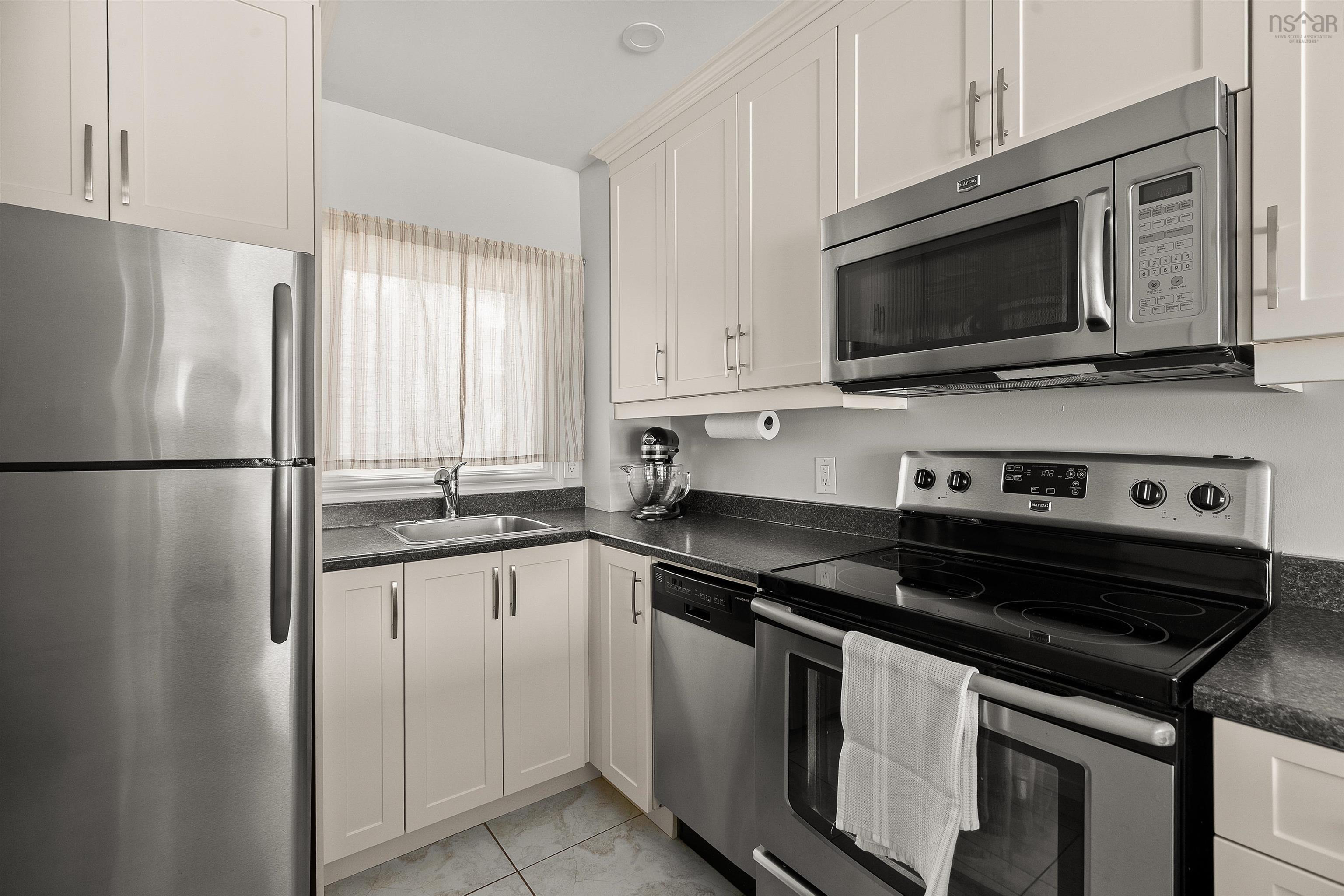 473 Shore Drive, Bedford, NS (MLS 202603402)